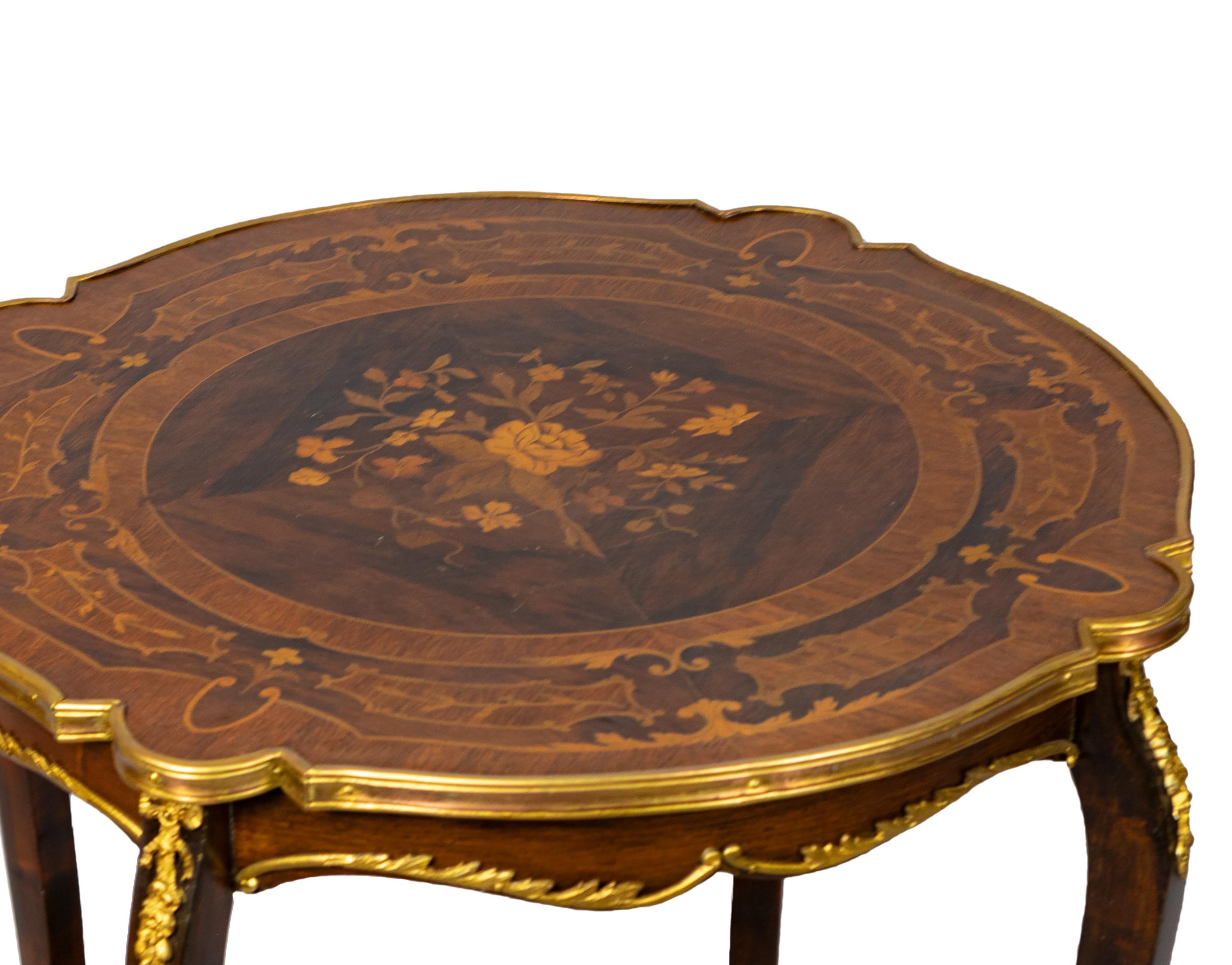 Français Table Guéridon de style Louis XV, 19e siècle en vente