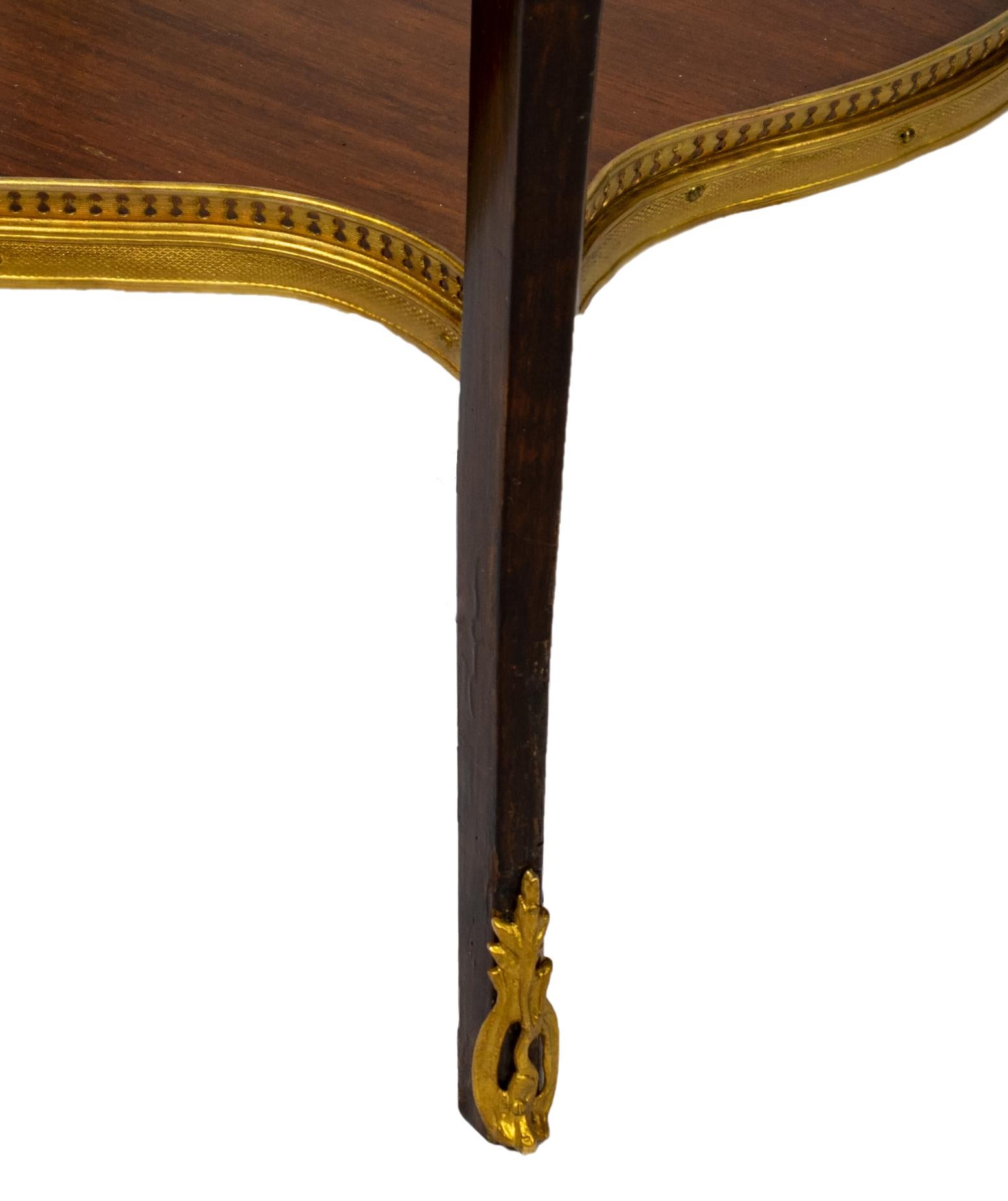 XIXe siècle Table Guéridon de style Louis XV, 19e siècle en vente