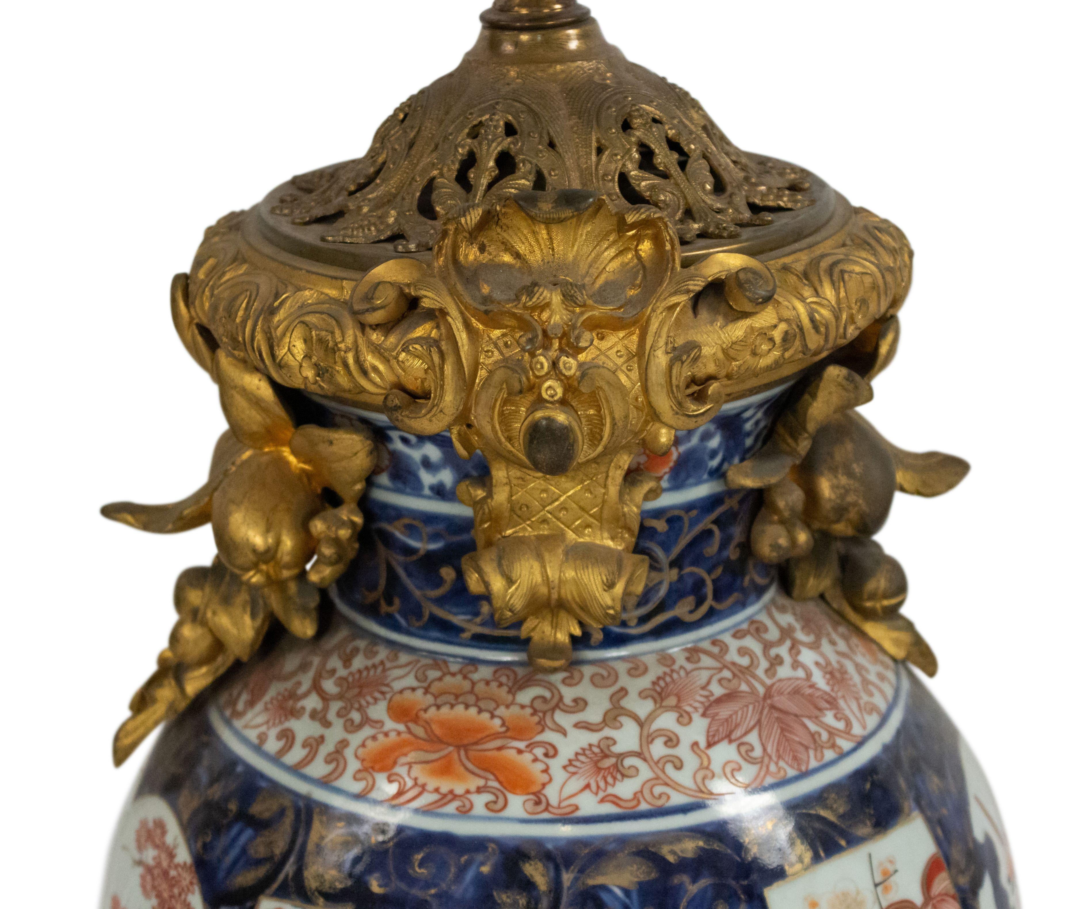 Lámparas de mesa francesas de porcelana Imari estilo Luis XV siglo XIX en venta