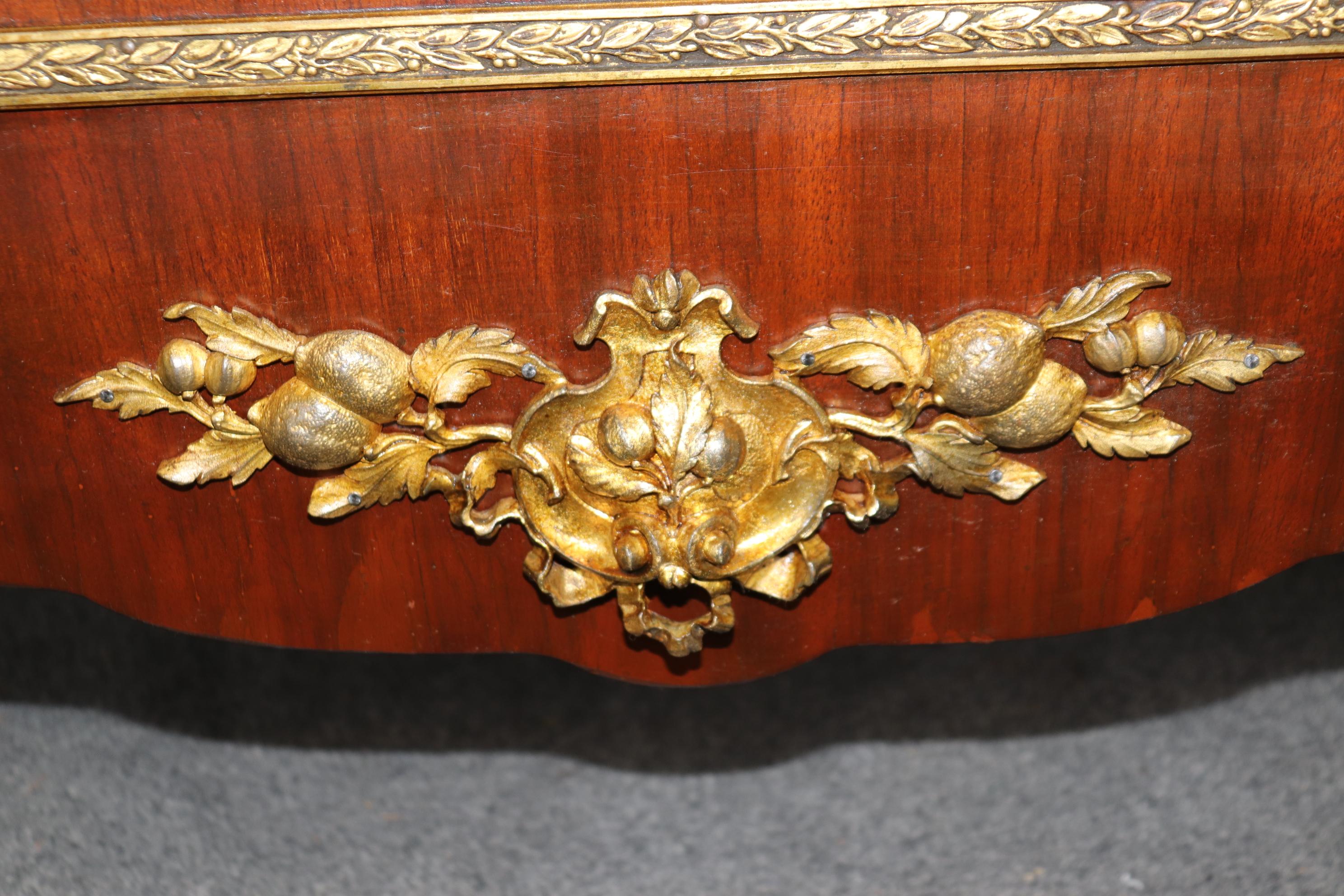 Commode francese in stile Luigi XV intarsiato e in bronzo di Roger Vandercruse Lacroix in vendita 5