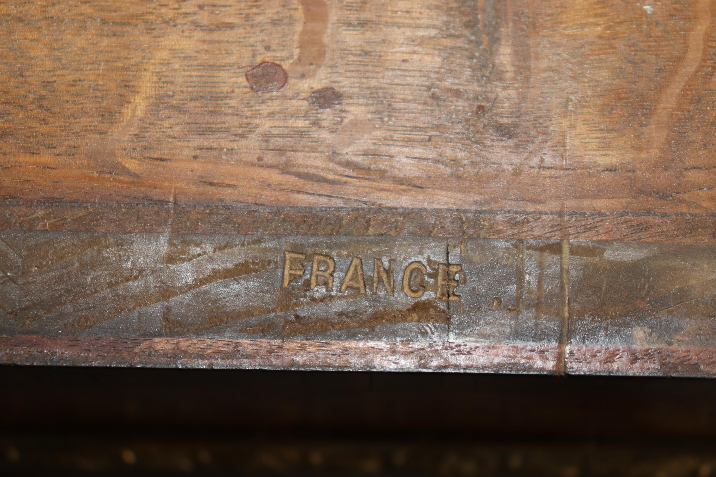 Commode francese in stile Luigi XV intarsiato e in bronzo di Roger Vandercruse Lacroix in vendita 8