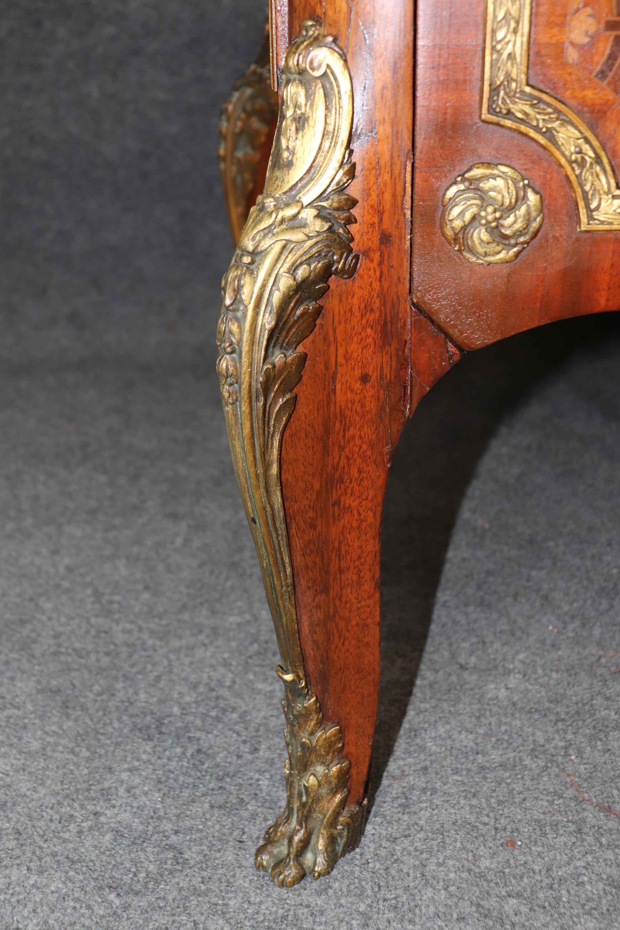 Commode francese in stile Luigi XV intarsiato e in bronzo di Roger Vandercruse Lacroix in vendita 1