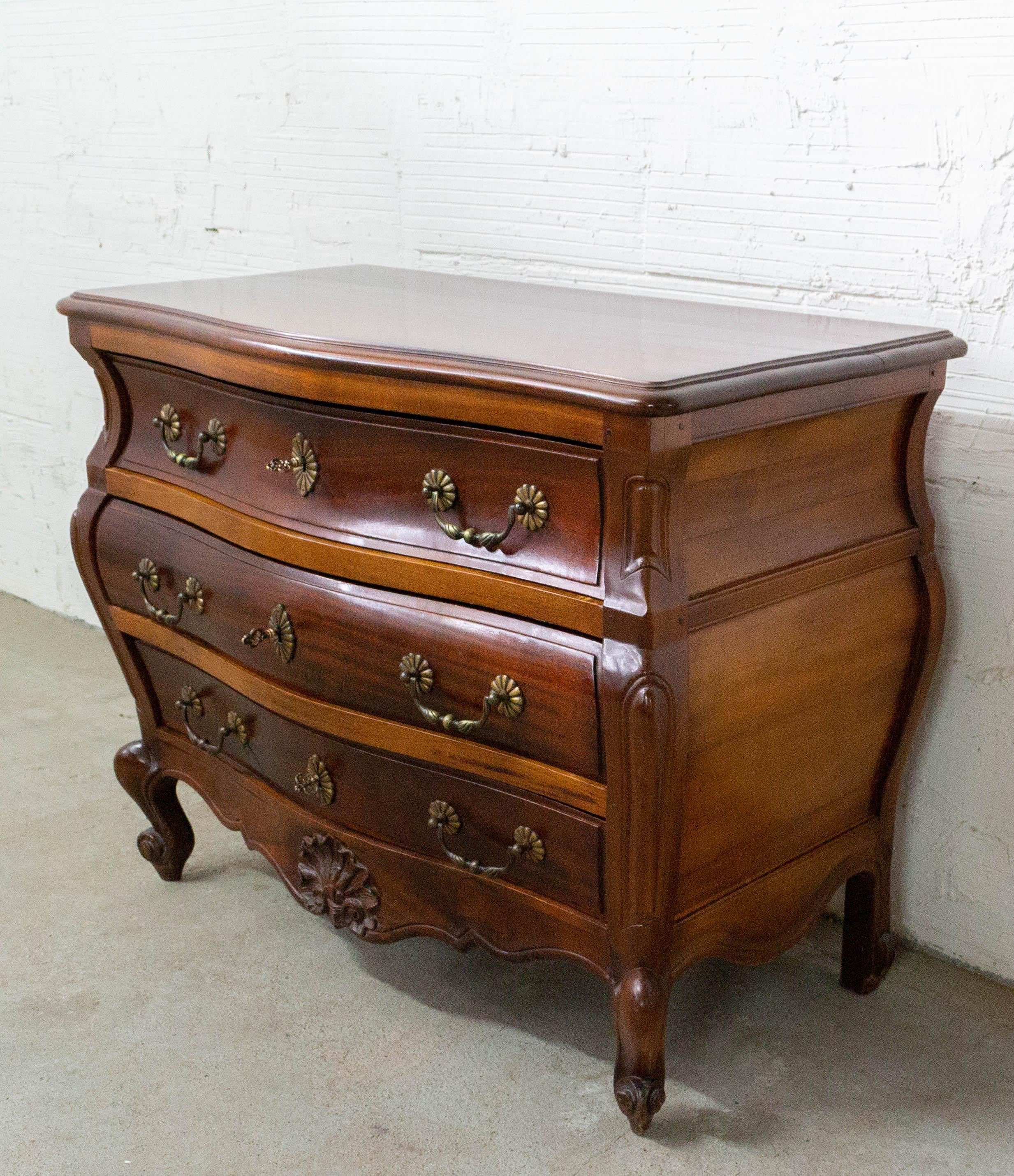 French Louis XV Style Iroko Commode Chest of Drawers, Mid-Century In Good Condition For Sale In Labrit, Landes