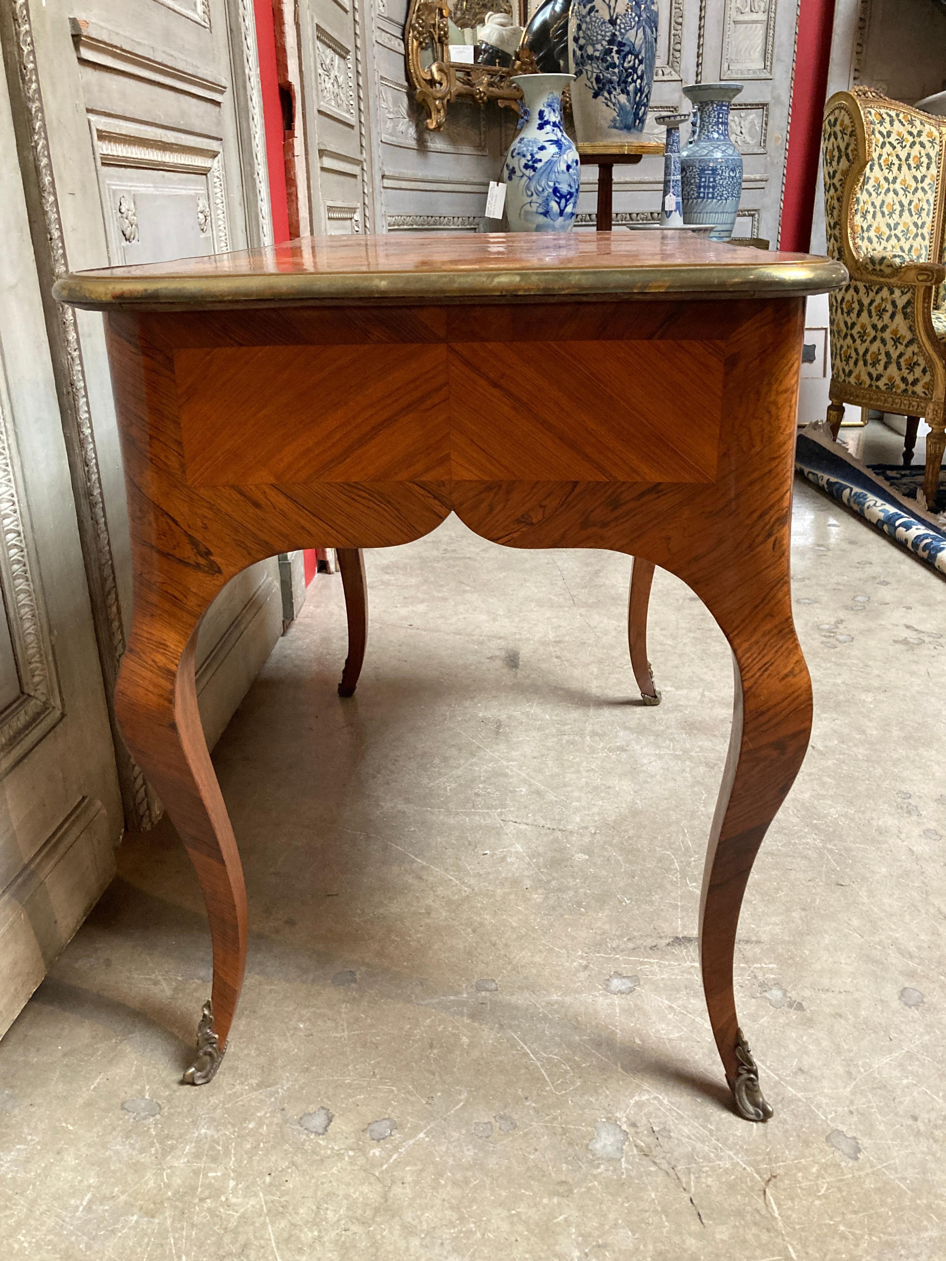 French Louis XV Style Kingwood Parquetry Writing Table In Good Condition In Dallas, TX