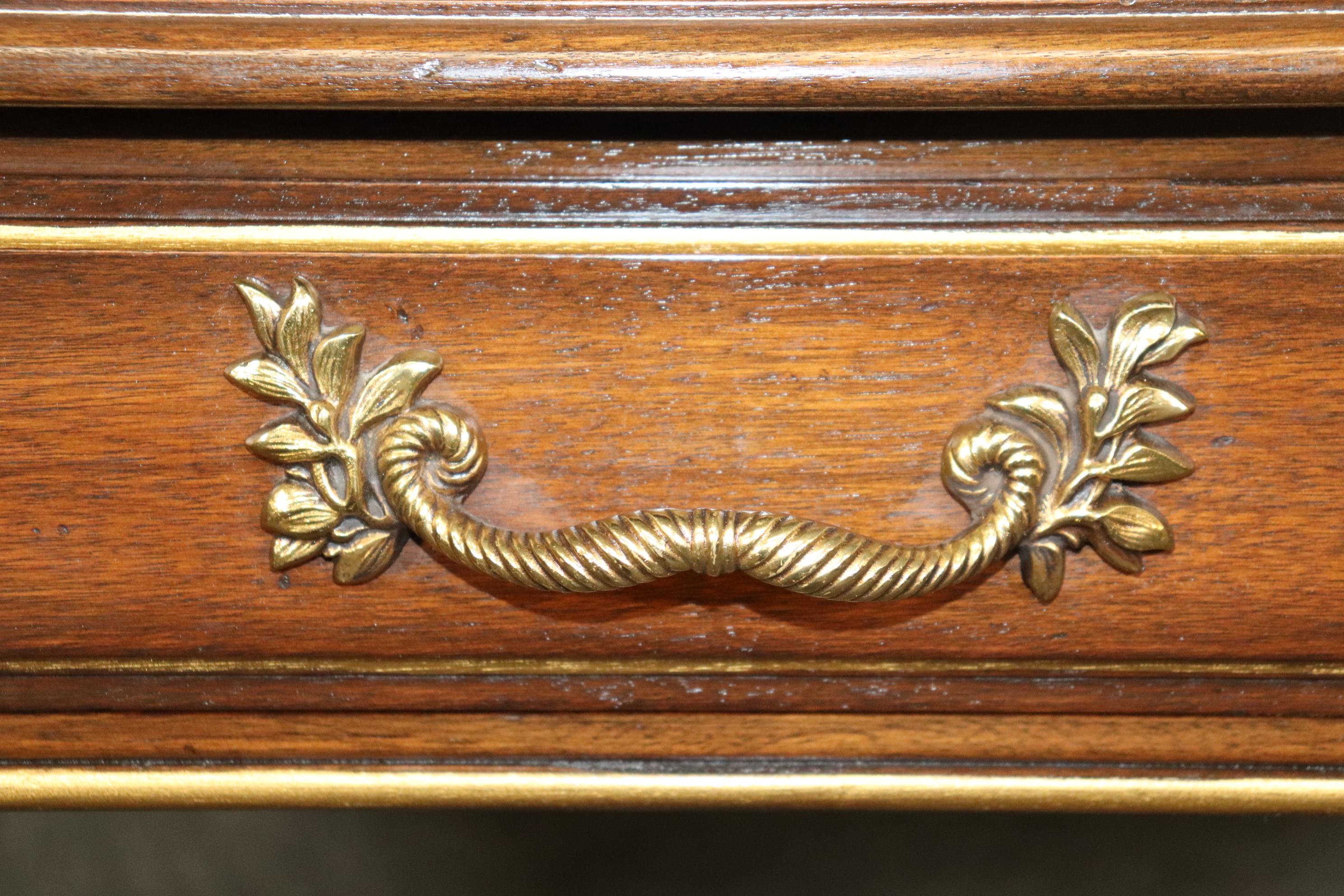 French Louis XV Style Leather Top and Brass Mounted Desk in the Manner of Baker For Sale 4