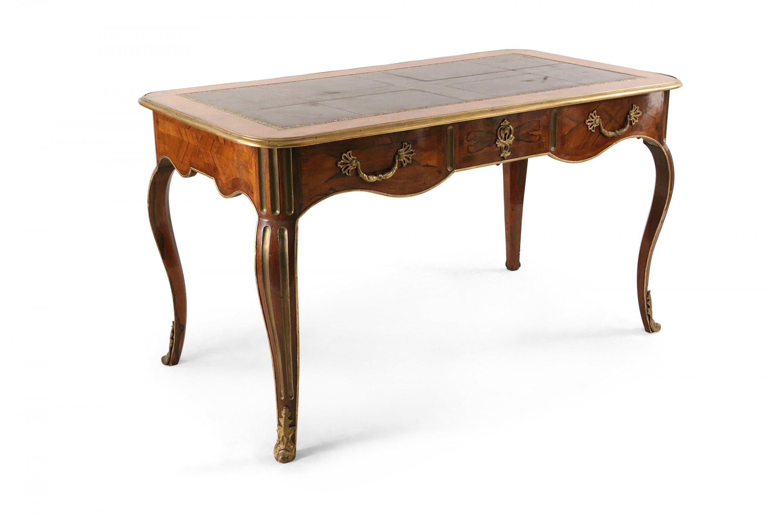 French Louis XV Style Kingwood Veneer Desk with Leather Top and Brass Hardware In Good Condition For Sale In New York, NY