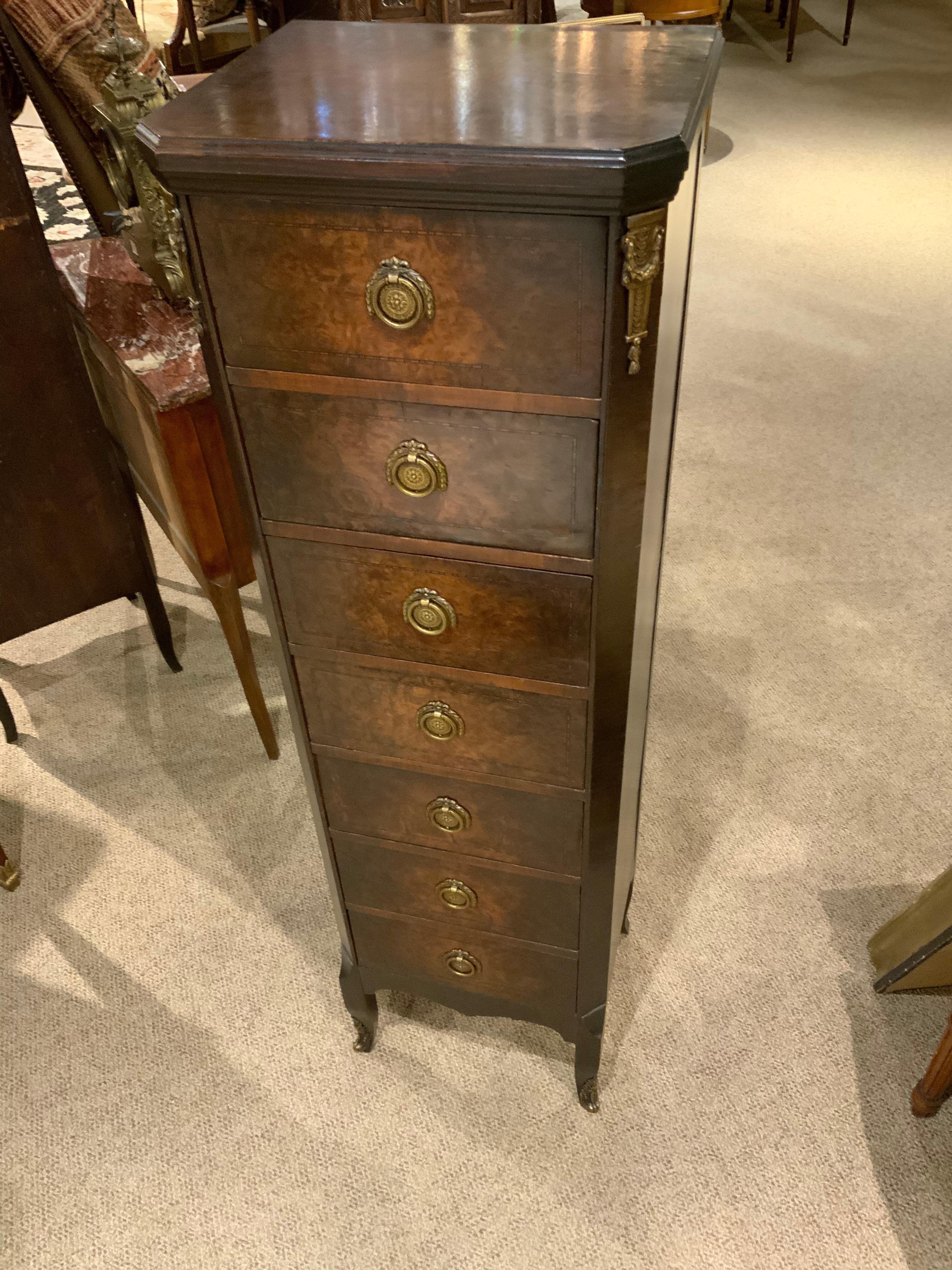 French Louis XV Style Lingerie Chest 19th C., Burled Walnut In Good Condition For Sale In Houston, TX