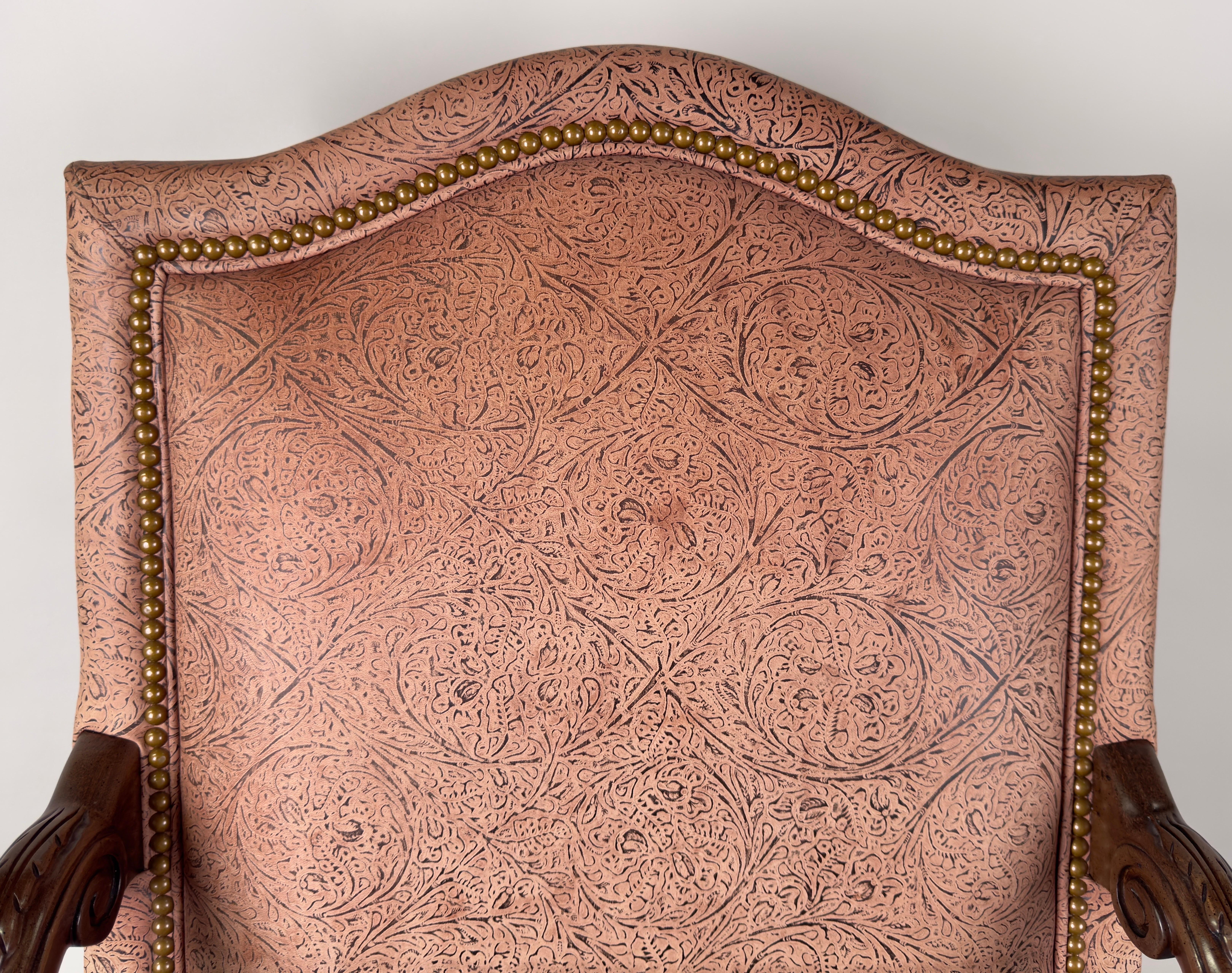 French Louis XV Style Mahogany Armchair with Embossed Salmon Pink Leather For Sale 4