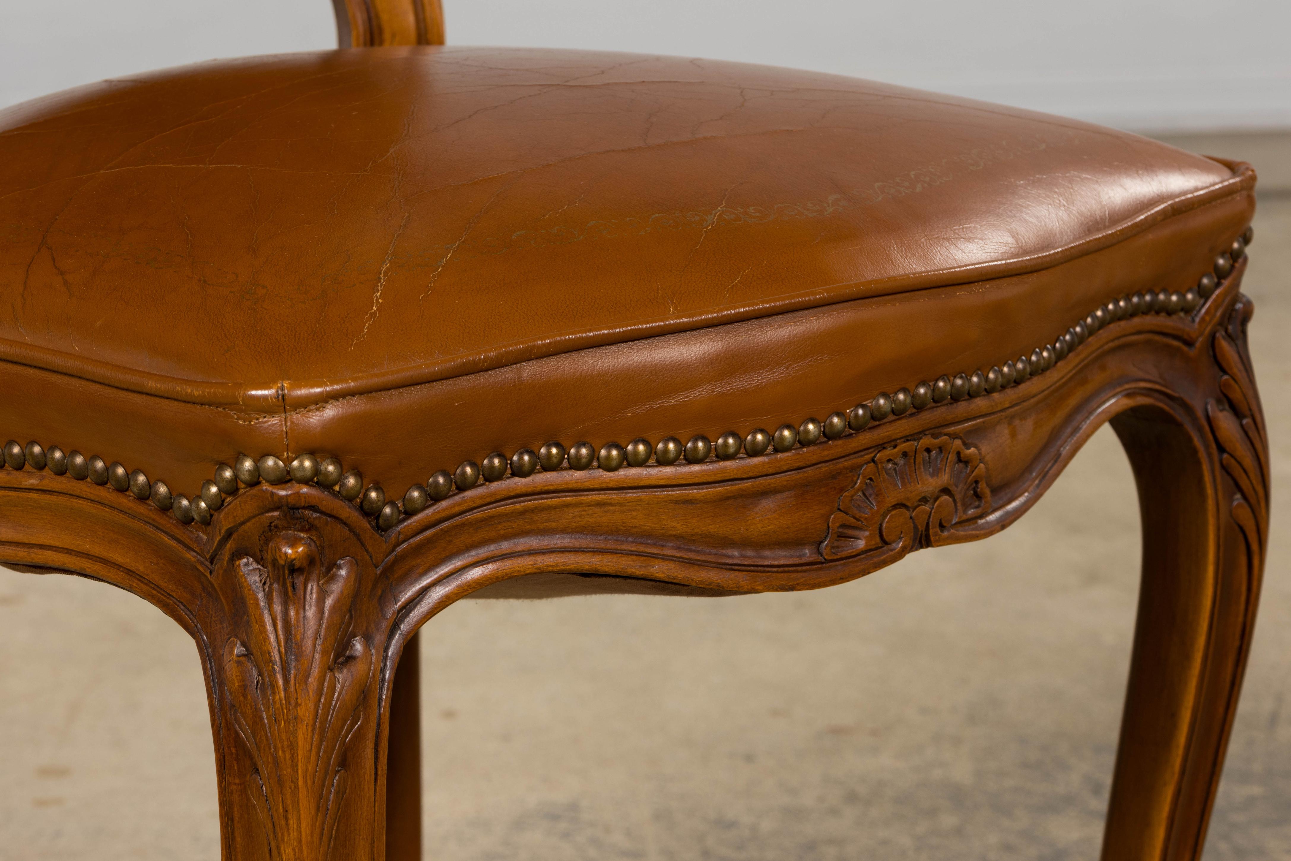 Chaises de salle à manger en érable de style Louis XV en cuir brun - Lot de 6 en vente 5