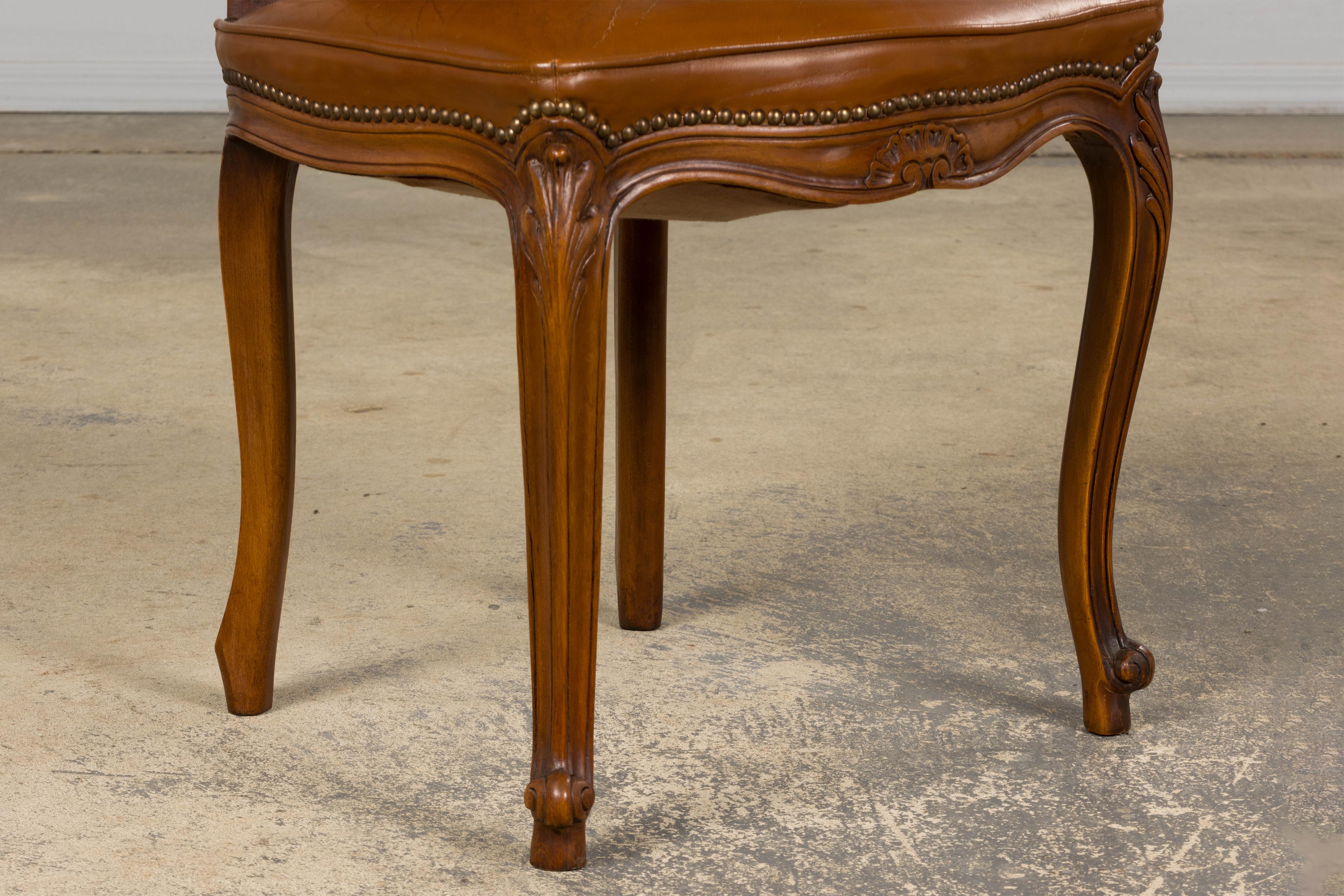 Chaises de salle à manger en érable de style Louis XV en cuir brun - Lot de 6 en vente 6