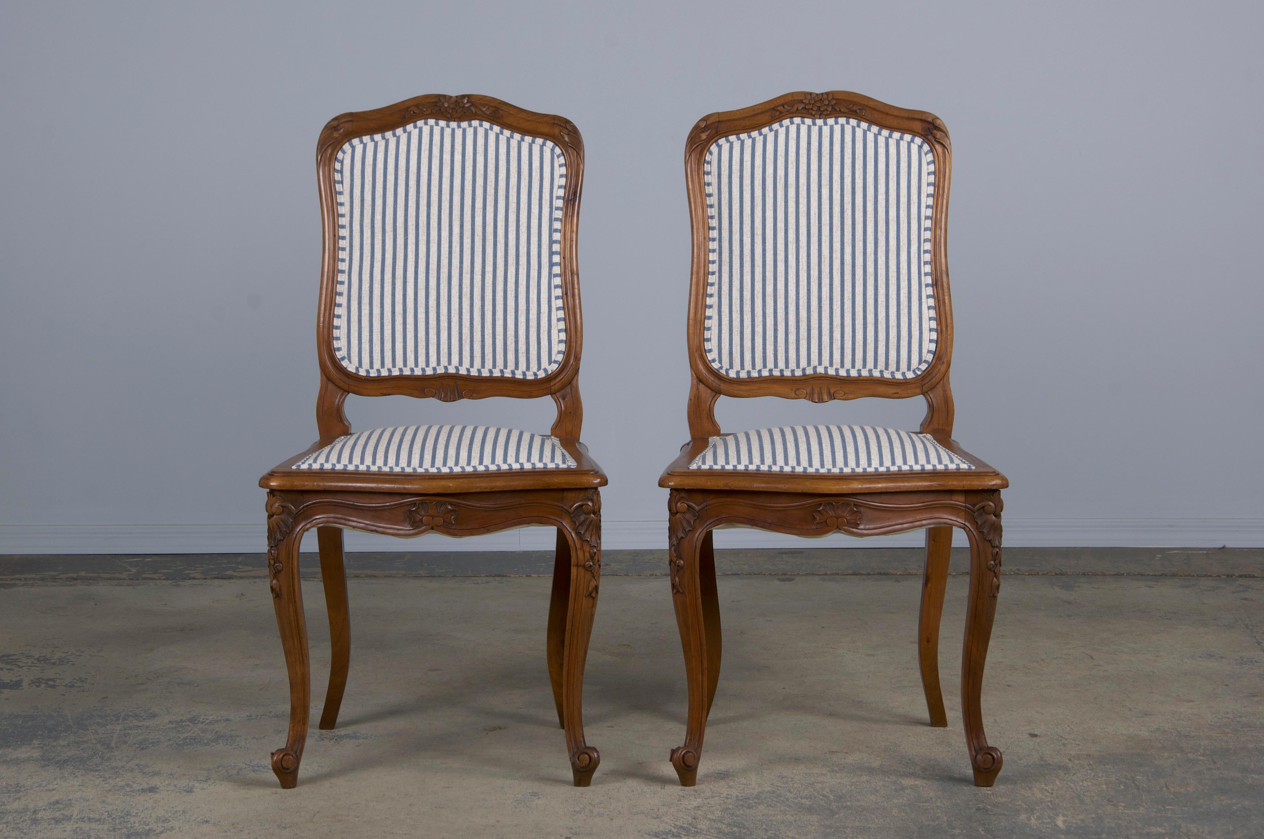 20th Century French Louis XV Style Maple Dining Chairs W/ Striped Linen - Set of 10
