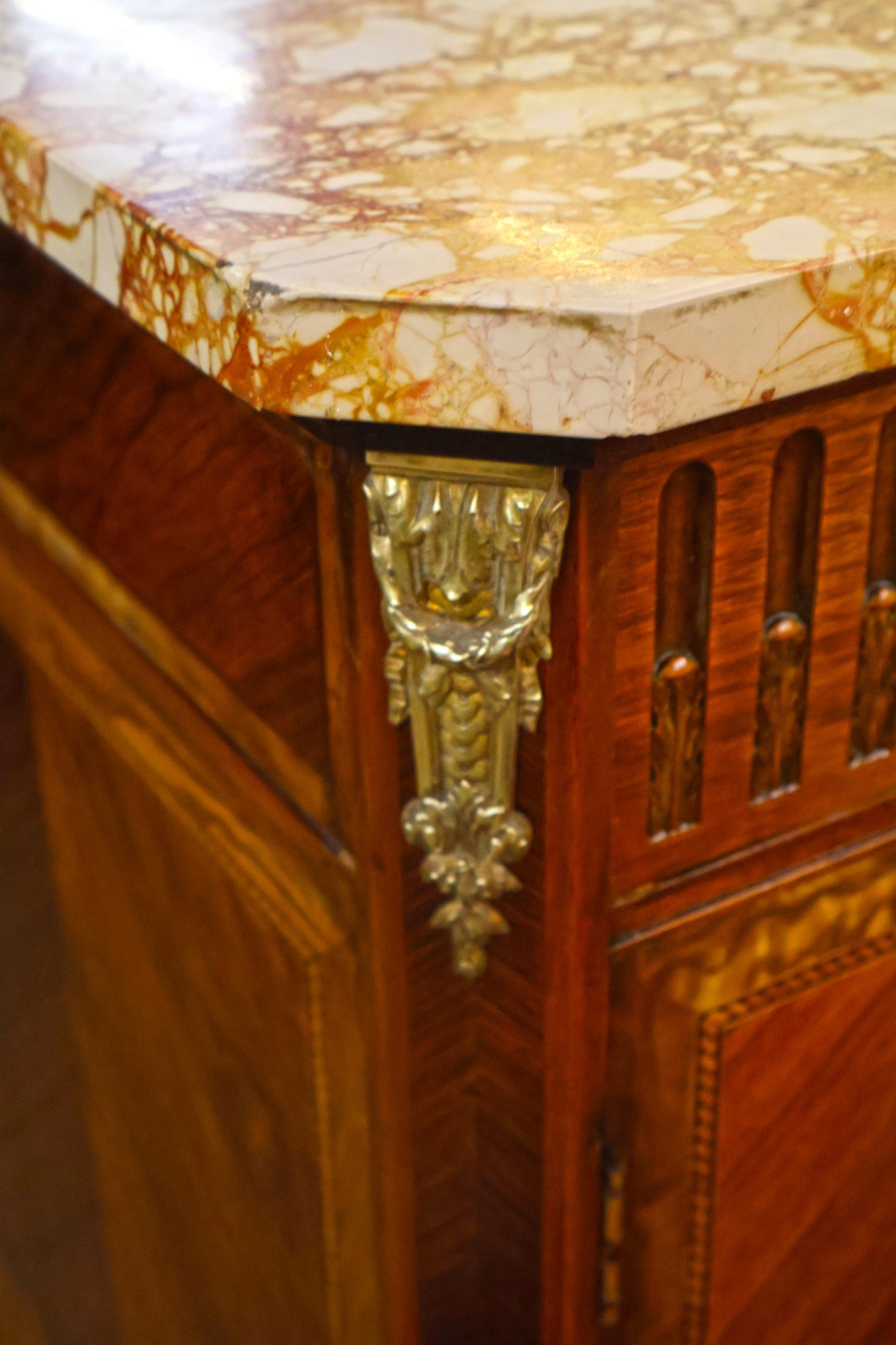 French Louis XV Style Marble Top Inlaid High Dresser High Chest Circa 1920's in vendita 4