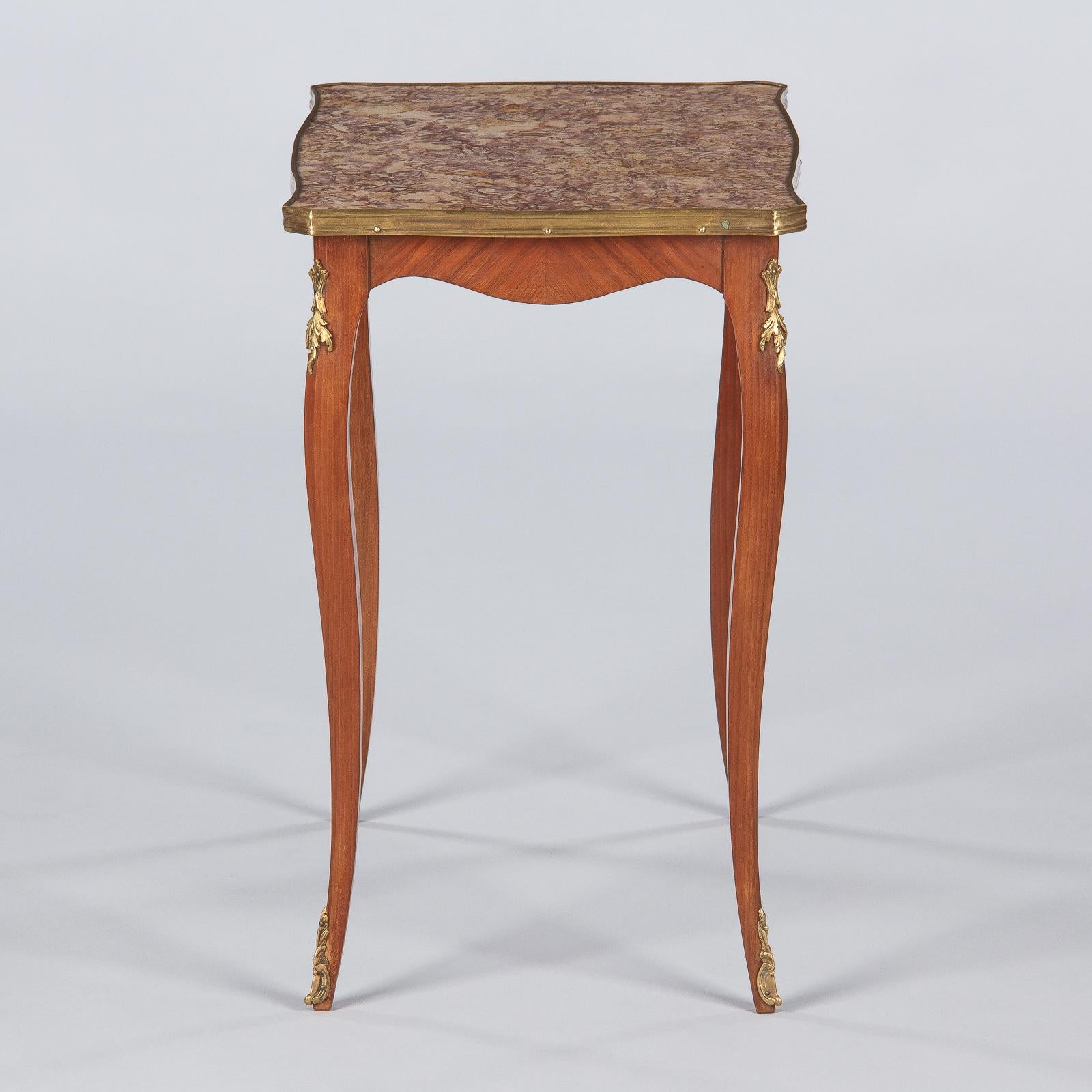 French Louis XV Style Cherrywood and Marble-Top Side Table, 1940s (Messing)