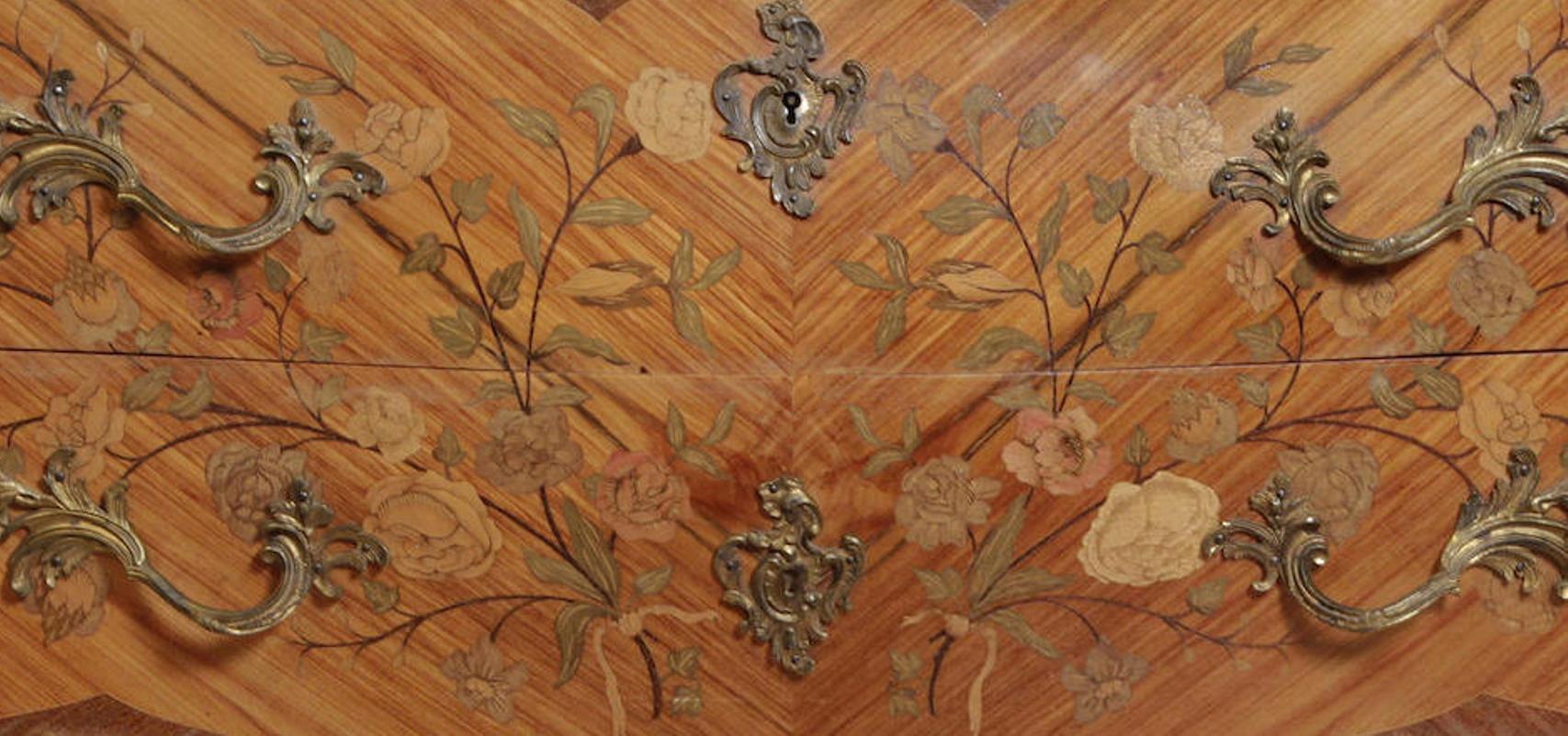 Kommode aus Veilchenholz mit Intarsien im Louis-XV-Stil, 19. Jahrhundert  (Vergoldet)