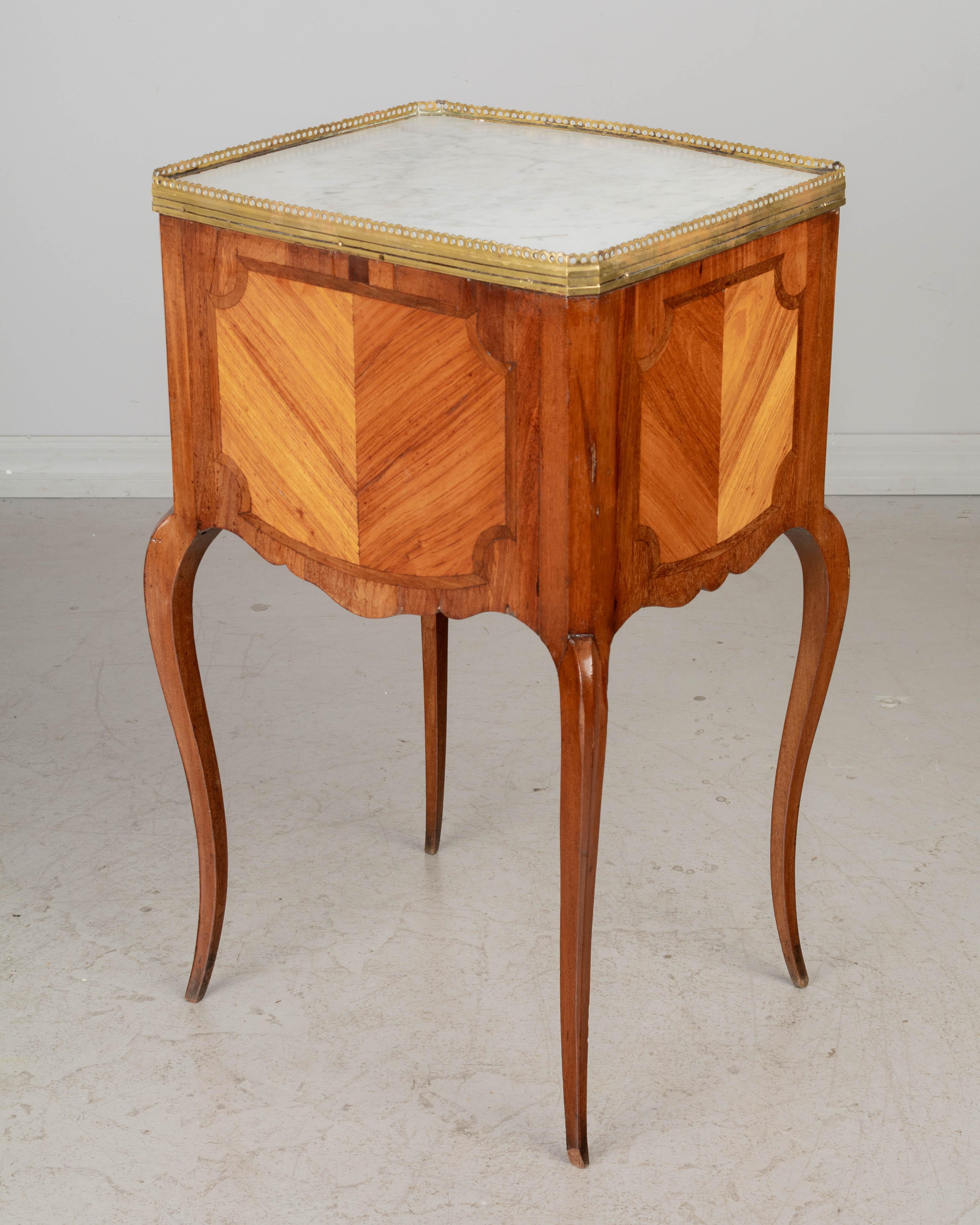 20th Century French Louis XV Style Marquetry Side Table For Sale