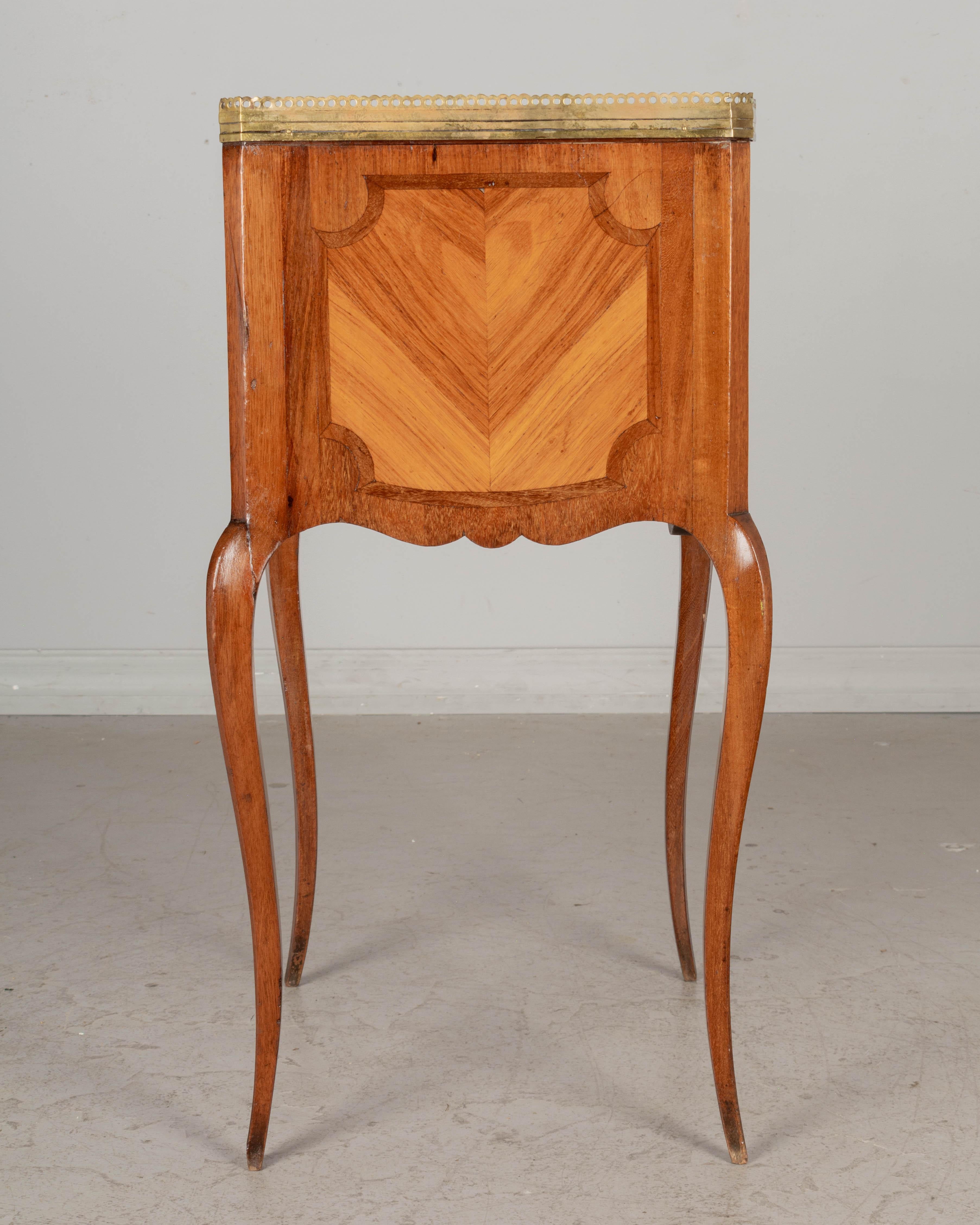 French Louis XV Style Marquetry Side Table For Sale 1