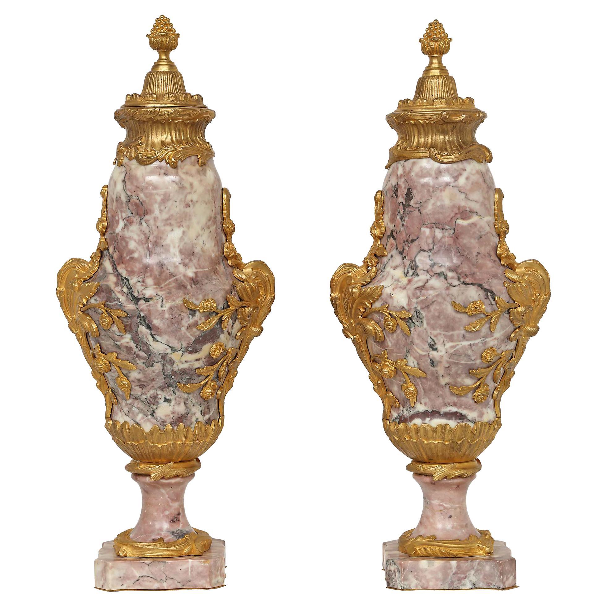 Cassolettes françaises de style Louis XV du milieu du XIXe siècle en bronze doré et marbre