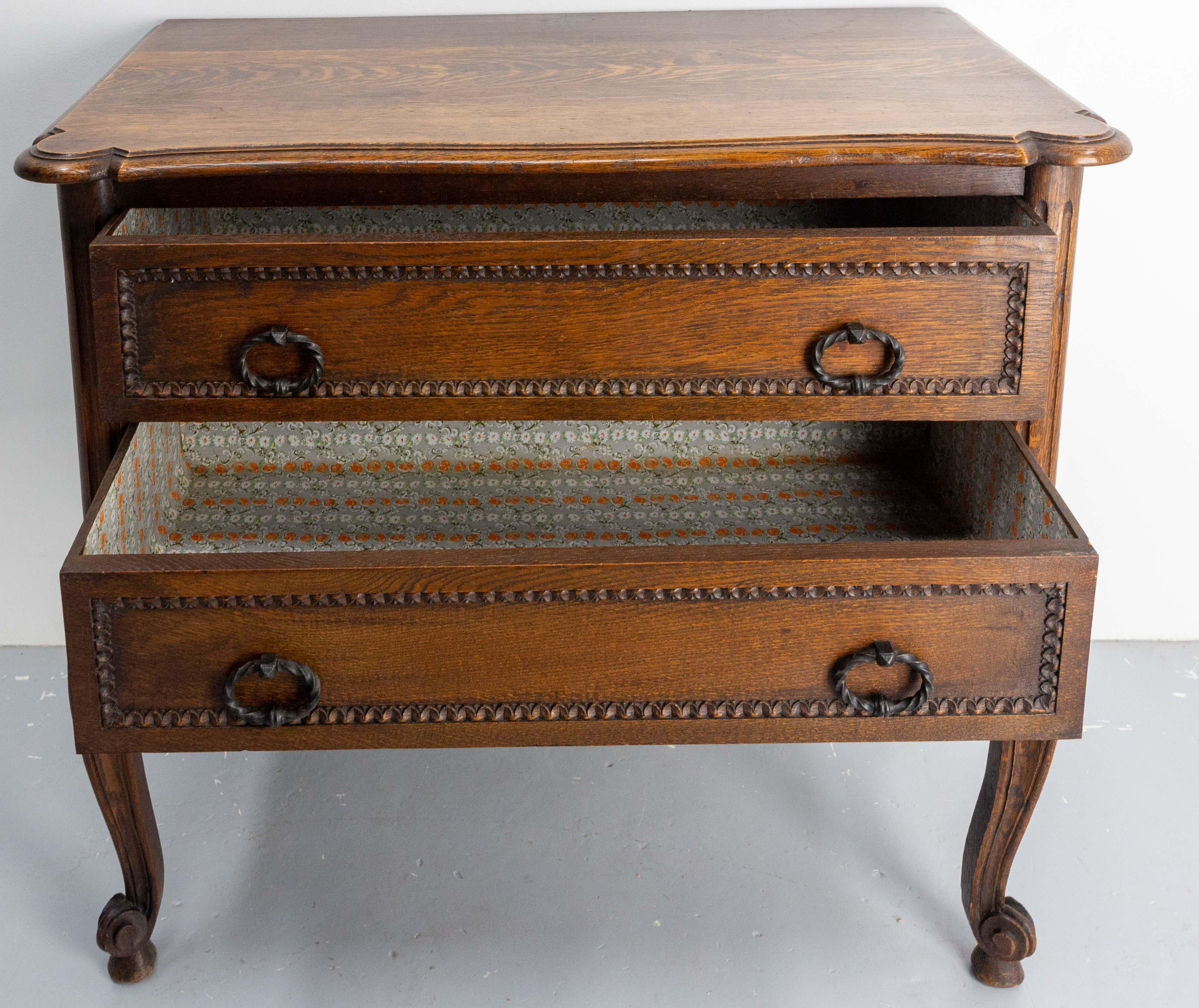 French Louis XV Style Oak Commode Chest of Drawers, circa 1940 For Sale 2