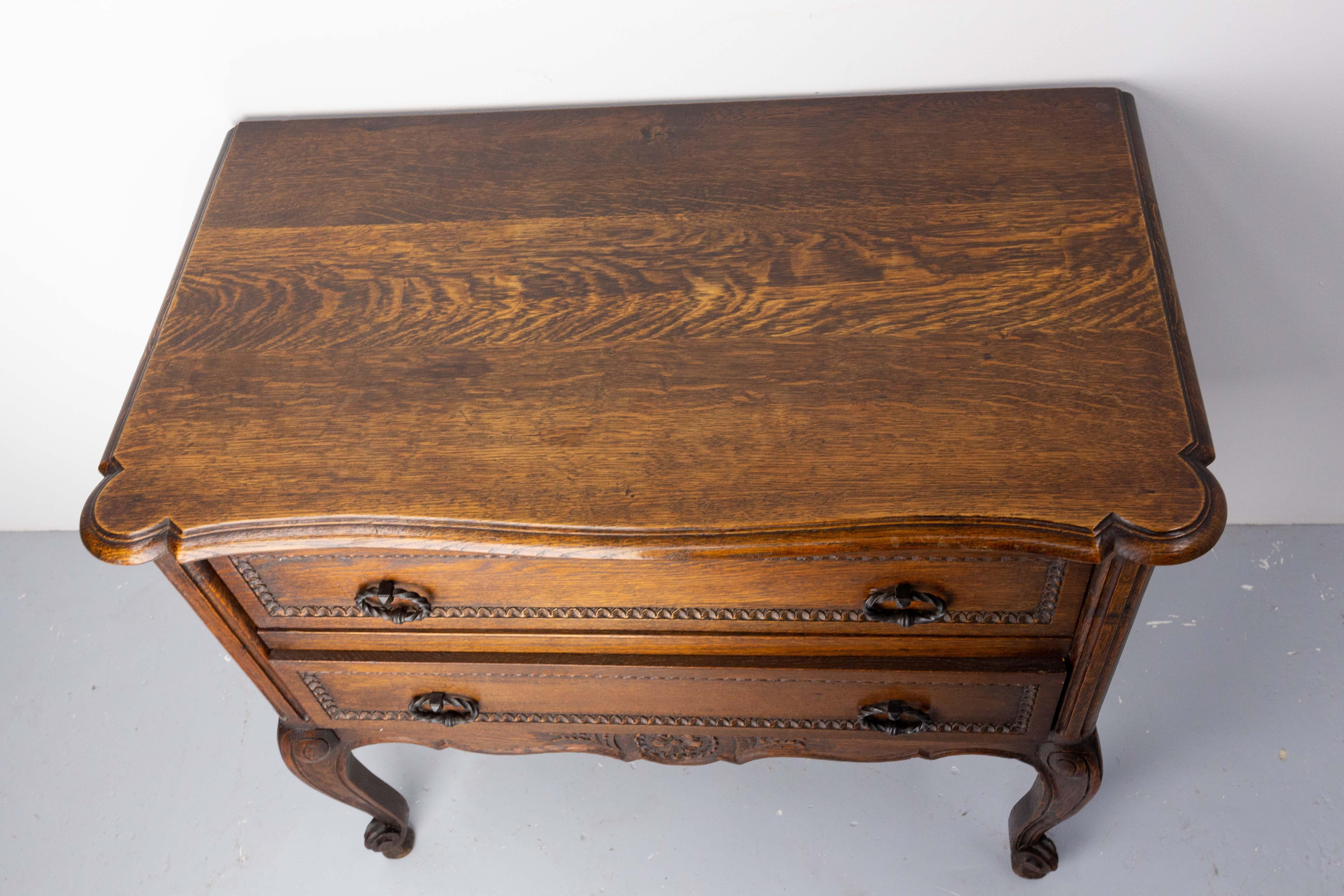 French Louis XV Style Oak Commode Chest of Drawers, circa 1940 For Sale 3
