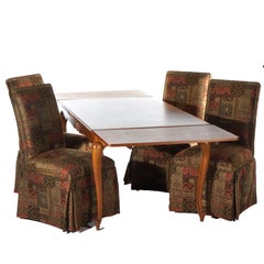 Table de salle à manger à tiroirs en parqueterie de chêne de style Louis XV et 4 chaises à haut dossier