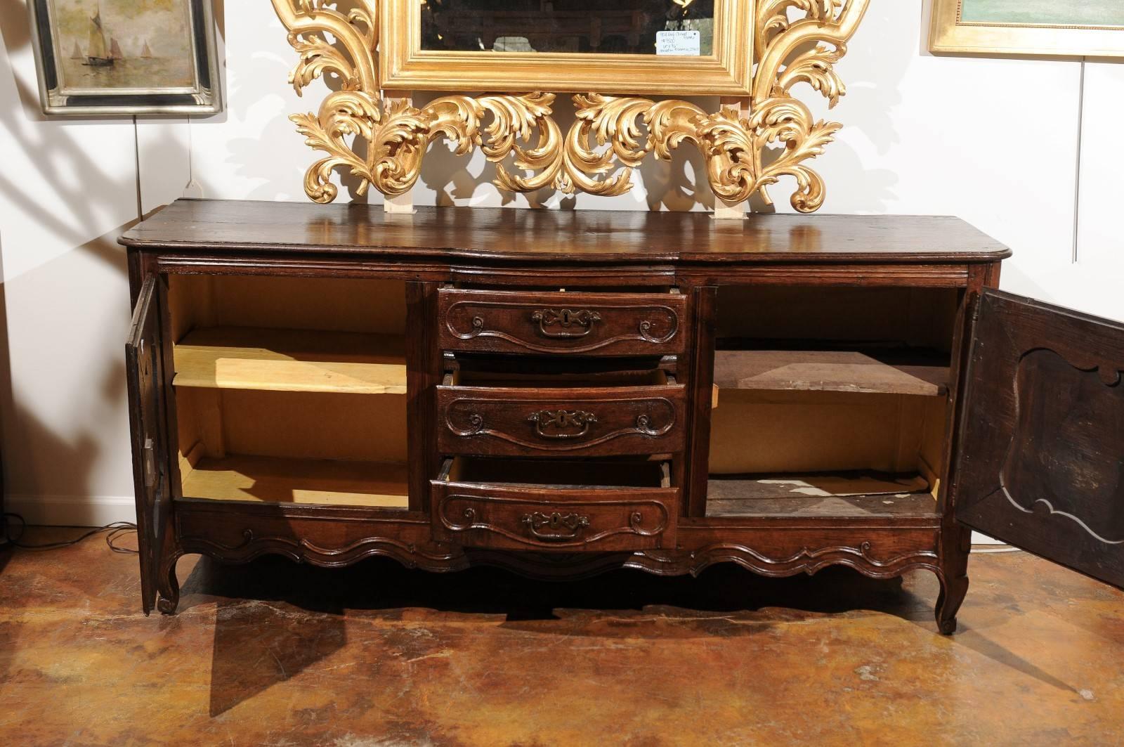 French Louis XV Style Oak Sideboard with Scrolled Motifs, Late 18th Century 4