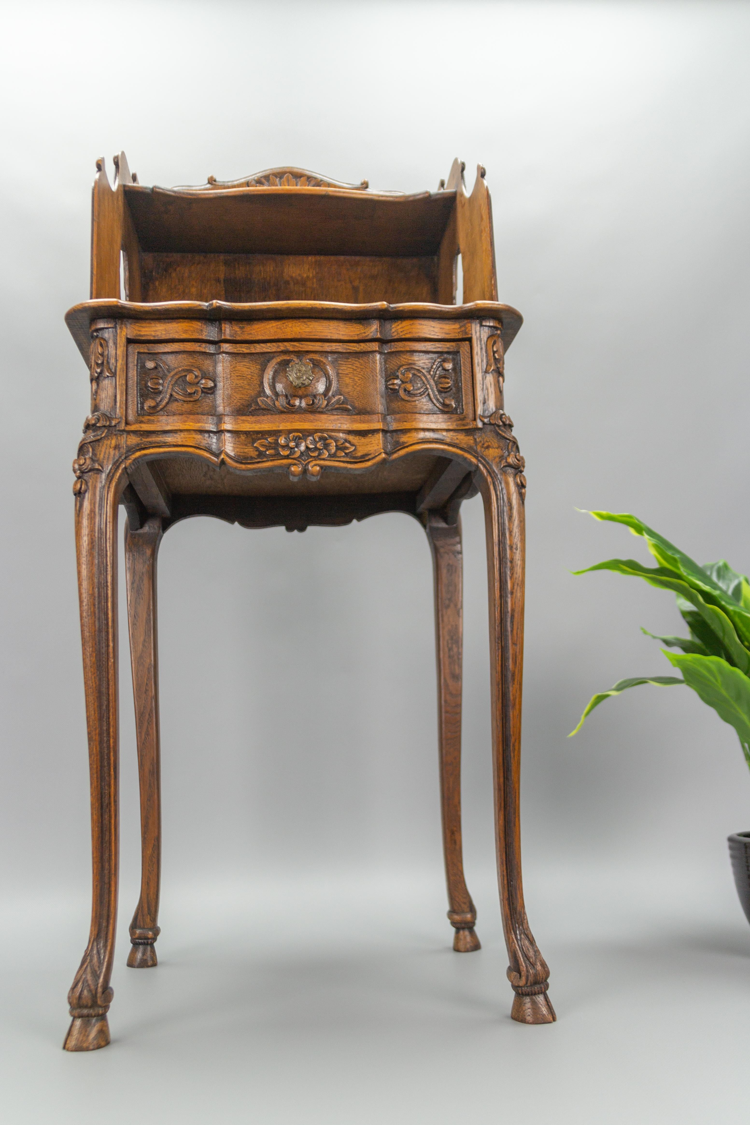 French Louis XV Style Oakwood Nightstand or Side Table 9