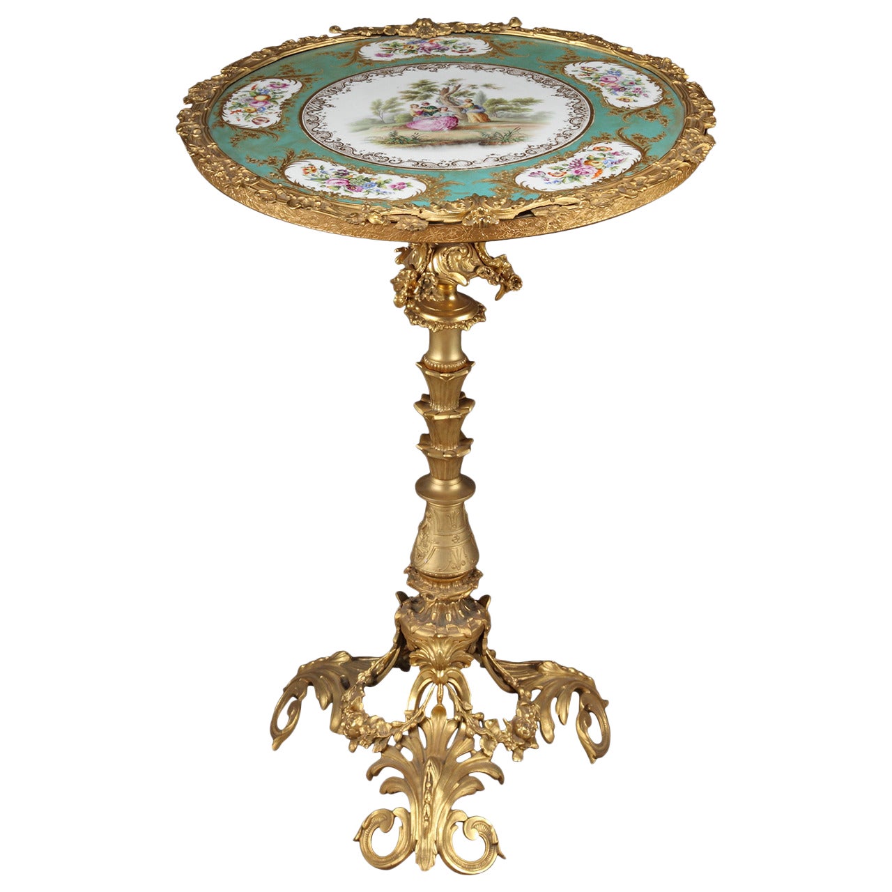 Mesa auxiliar francesa estilo Luis XV de bronce ormolu y estilo Sevres