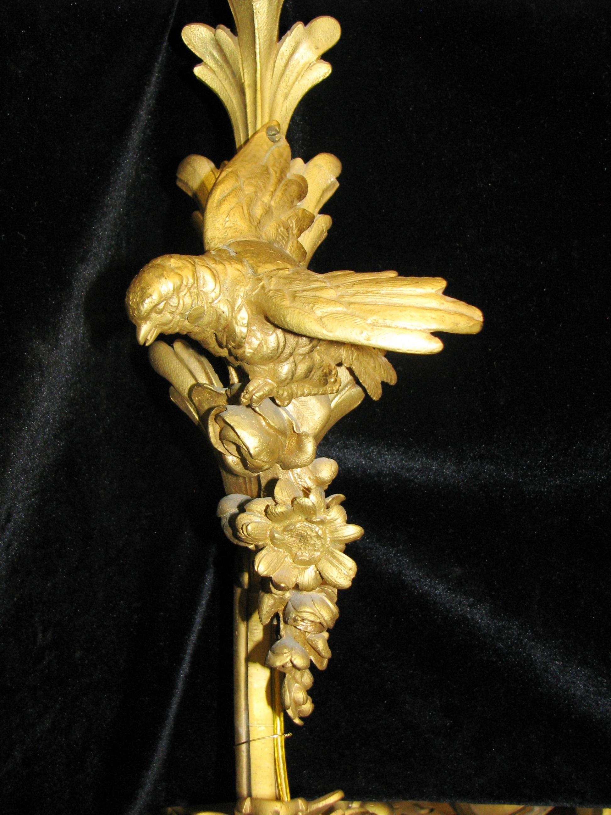 Französischer Goldbronze-Kronleuchter im Louis-XV-Stil, 19. Jahrhundert, signiert BR im Angebot 1