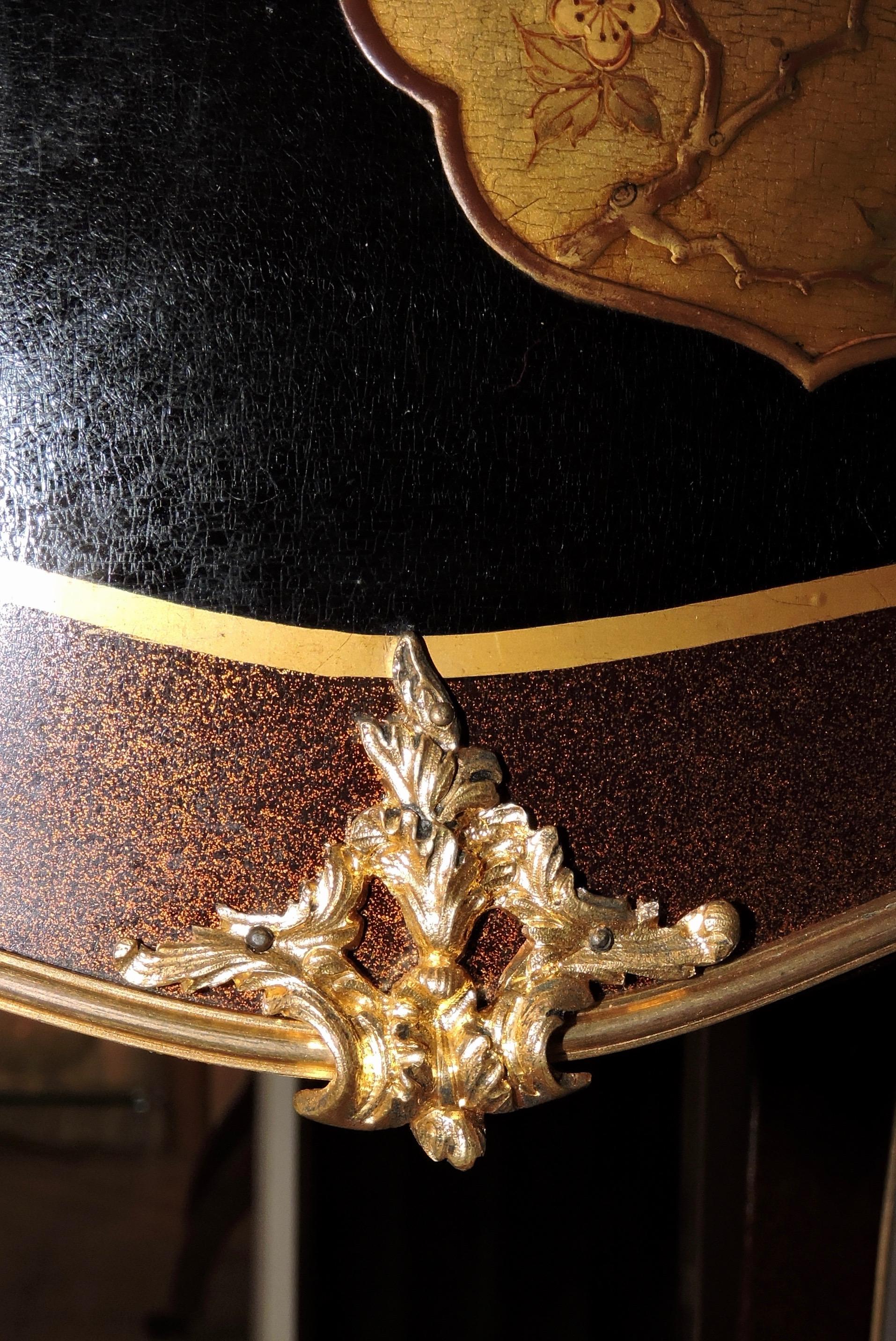 French Louis XV Style Ormolu-Mounted and Lacquered Table à Écrire, circa 1880 6