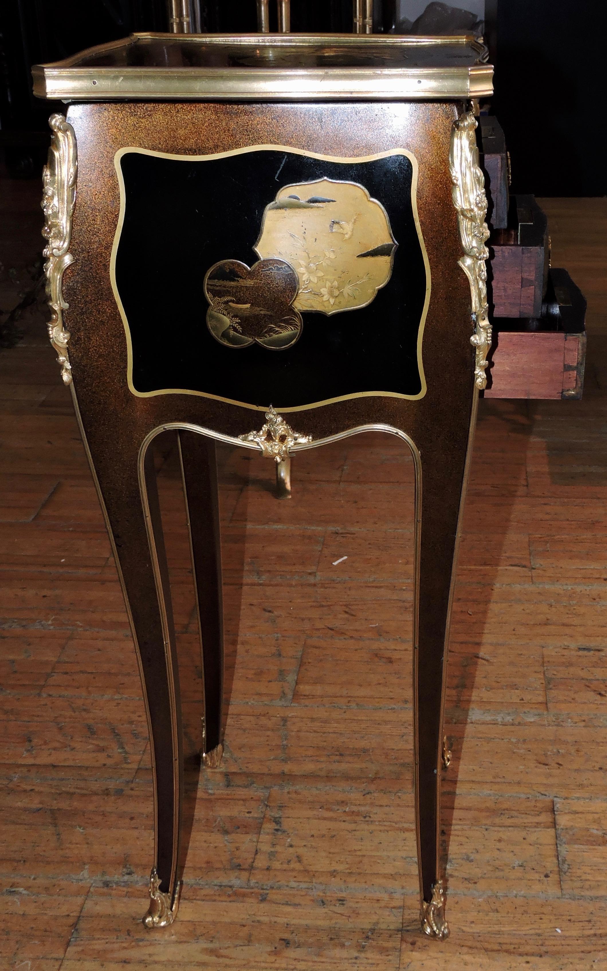 French Louis XV Style Ormolu-Mounted and Lacquered Table à Écrire, circa 1880 11