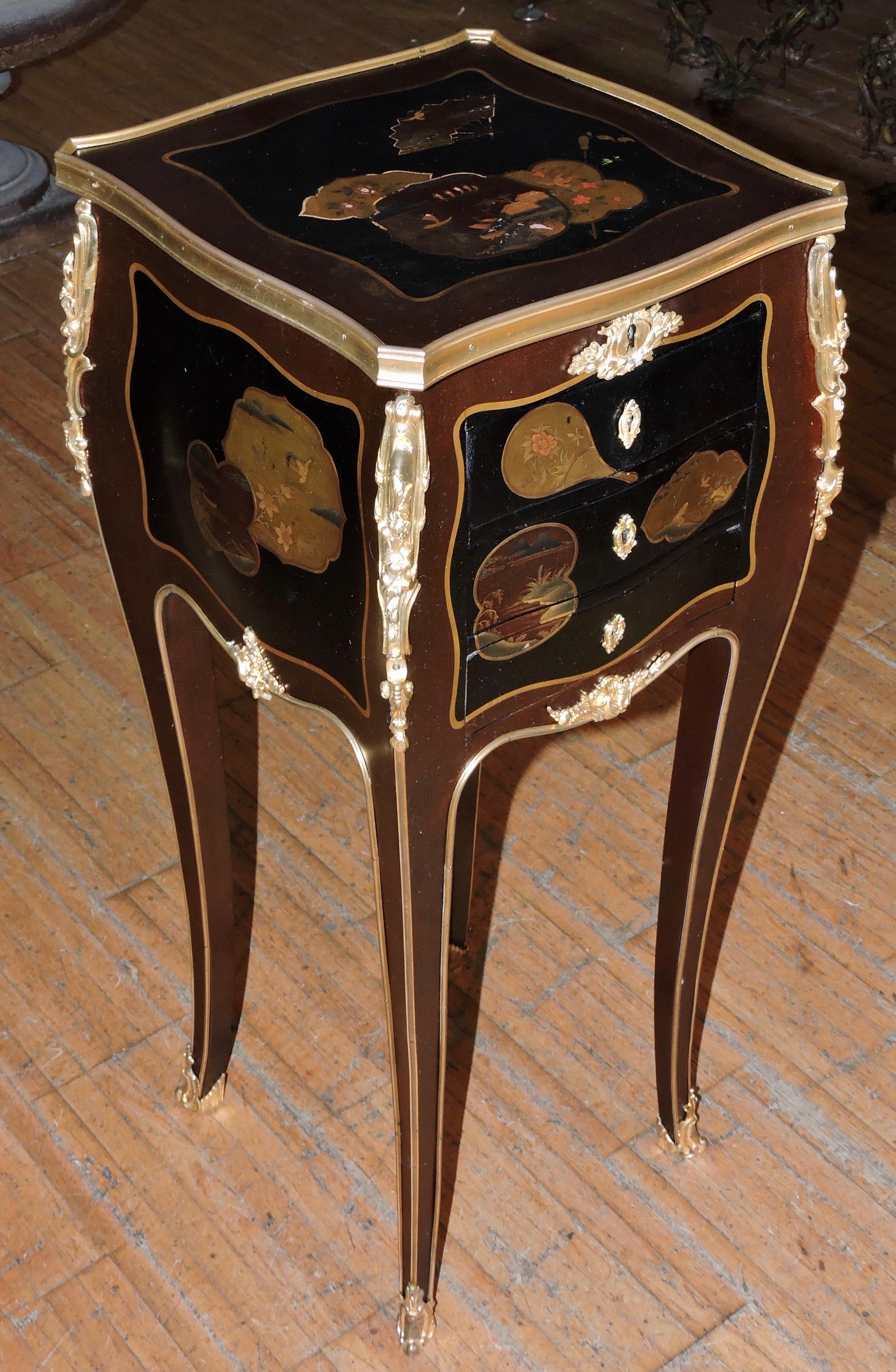 Gilt French Louis XV Style Ormolu-Mounted and Lacquered Table à Écrire, circa 1880