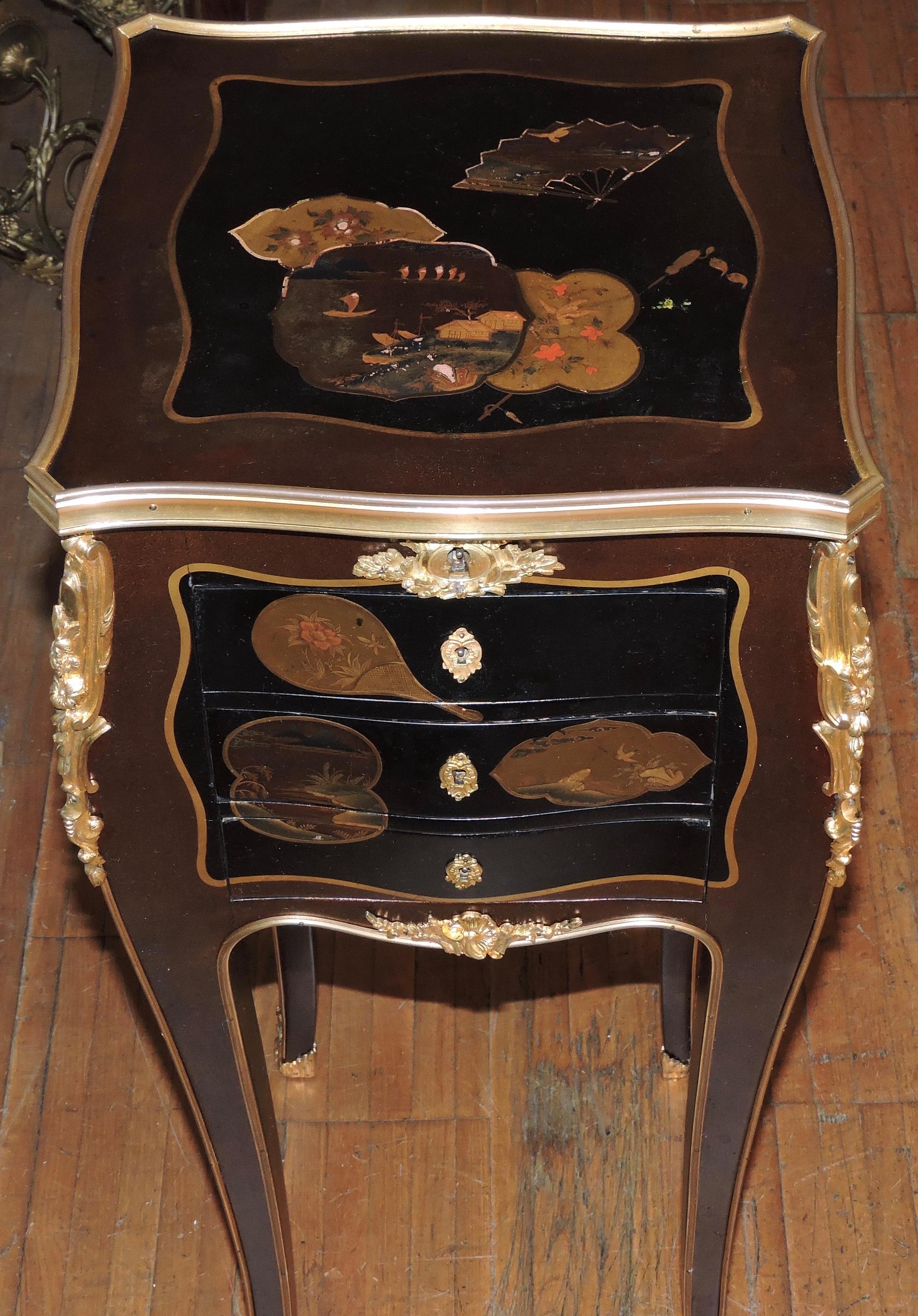 French Louis XV Style Ormolu-Mounted and Lacquered Table à Écrire, circa 1880 (Rosenholz)