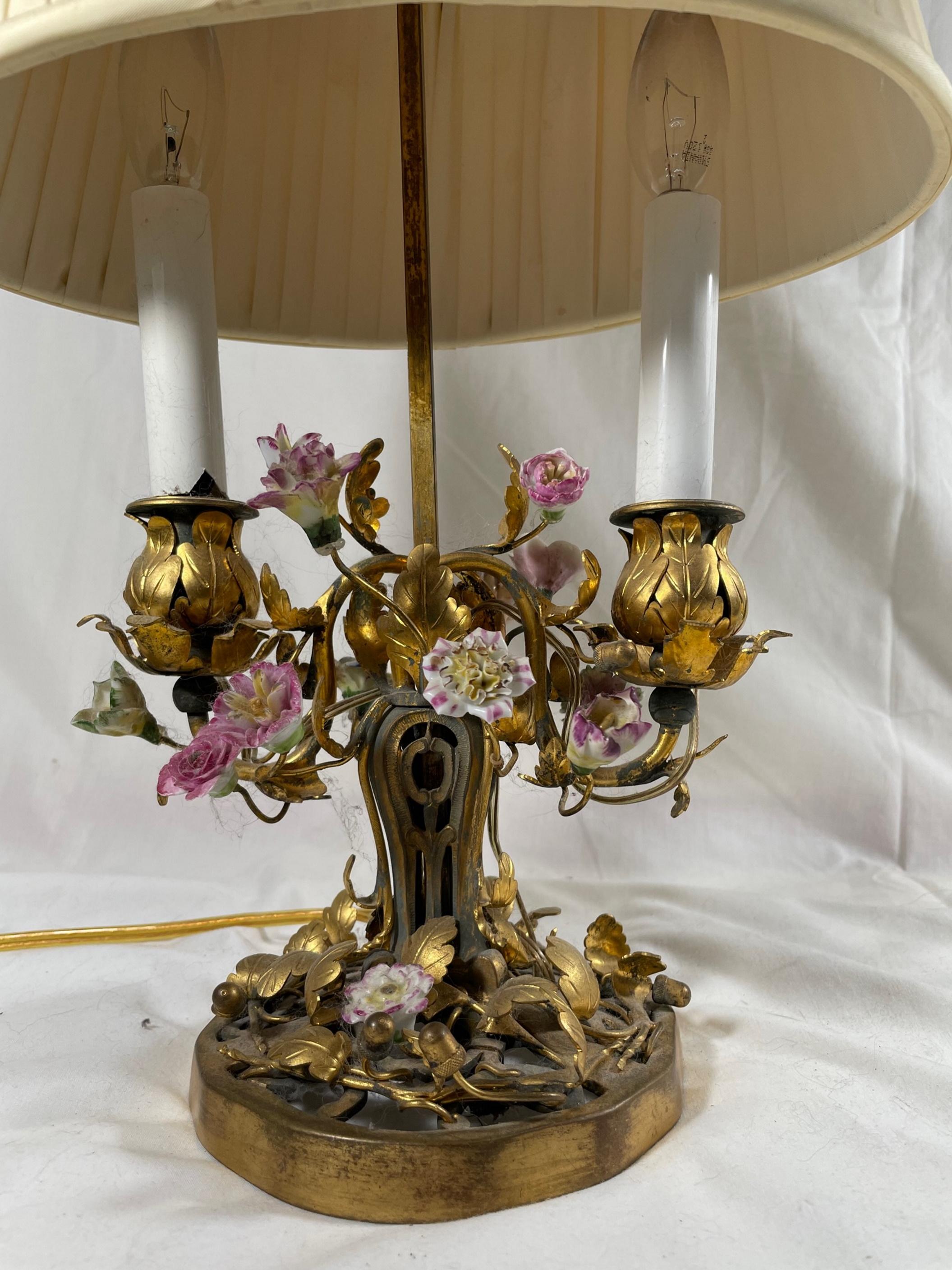 French Louis XV Style Ormolu Mounted Porcelain and Tole Two-Light Table Lamp In Good Condition In Vero Beach, FL