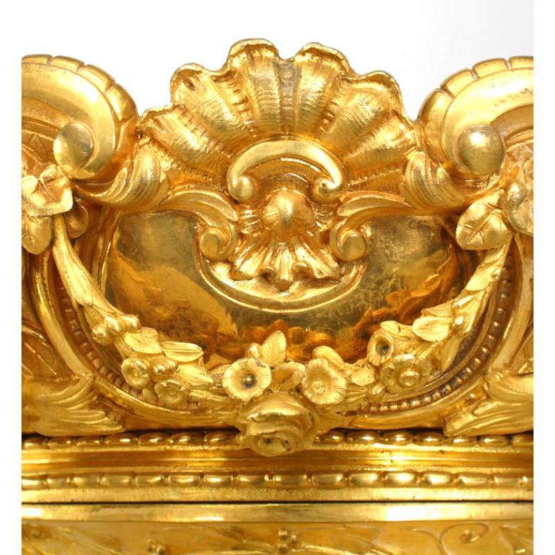 Ovaler Bronze-Dore-Tafelaufsatz im französischen Louis XV.-Stil (Handgefertigt) im Angebot