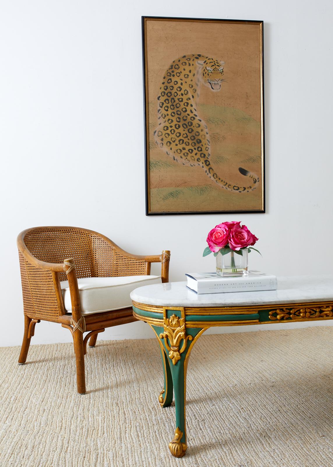 Ovaler Cocktailtisch mit Marmorplatte im Louis-XV-Stil im Angebot 3