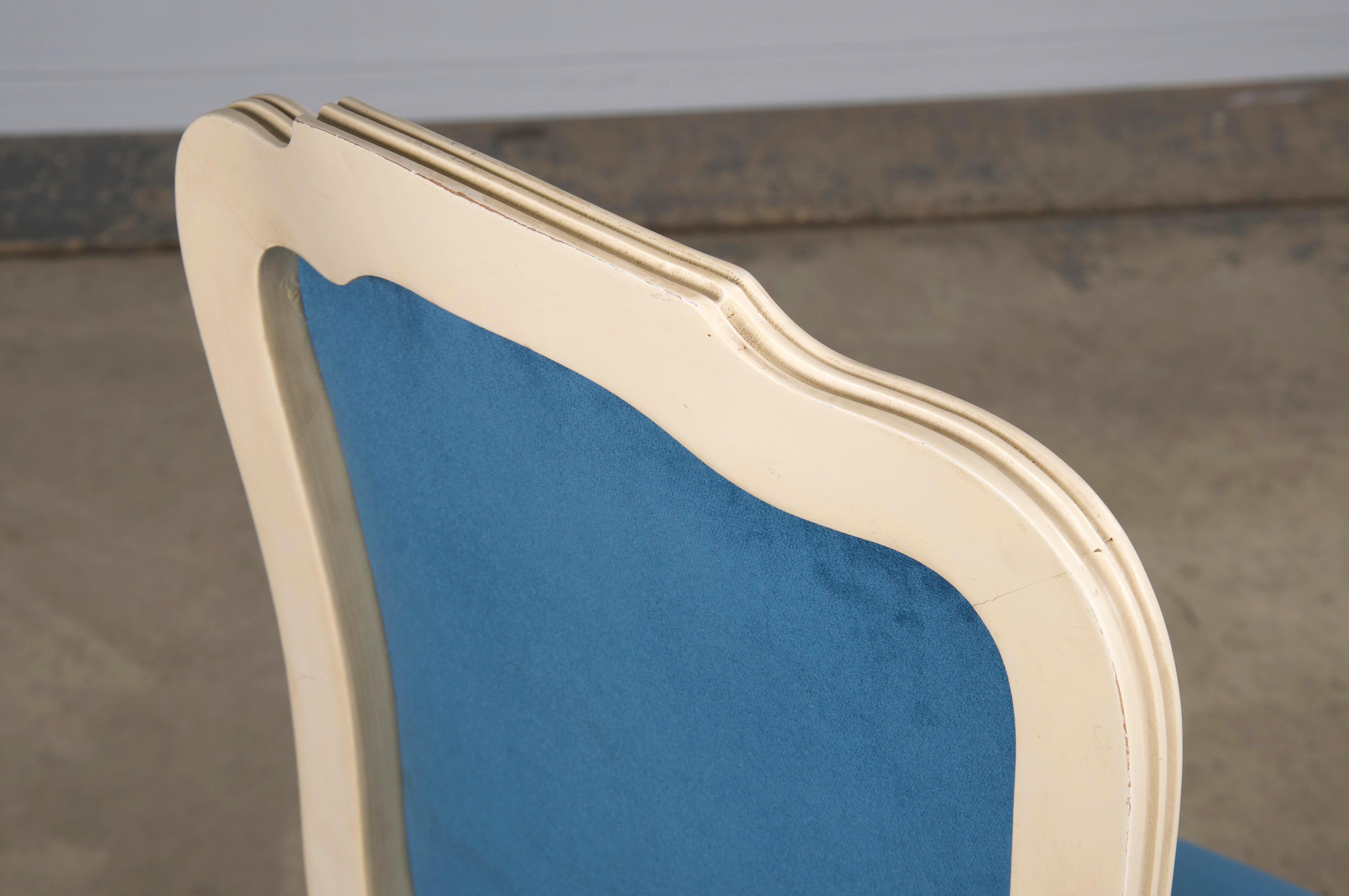 French Louis XV Style Painted Dining Chairs W/ Blue Velvet - Set of 6 For Sale 7