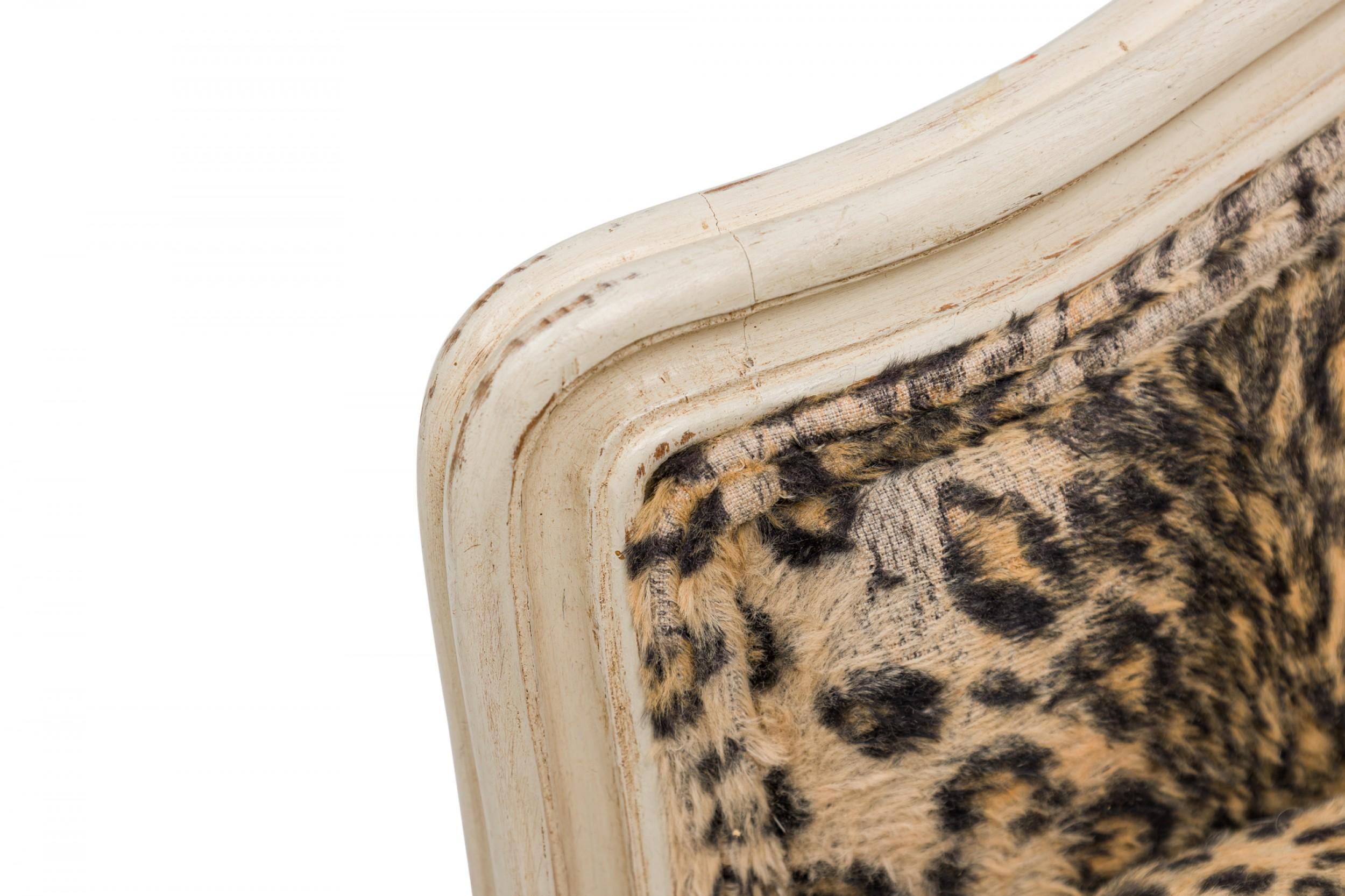 French Louis XV-Style Painted Wood Leopard Print Upholstered Pet Bed For Sale 1