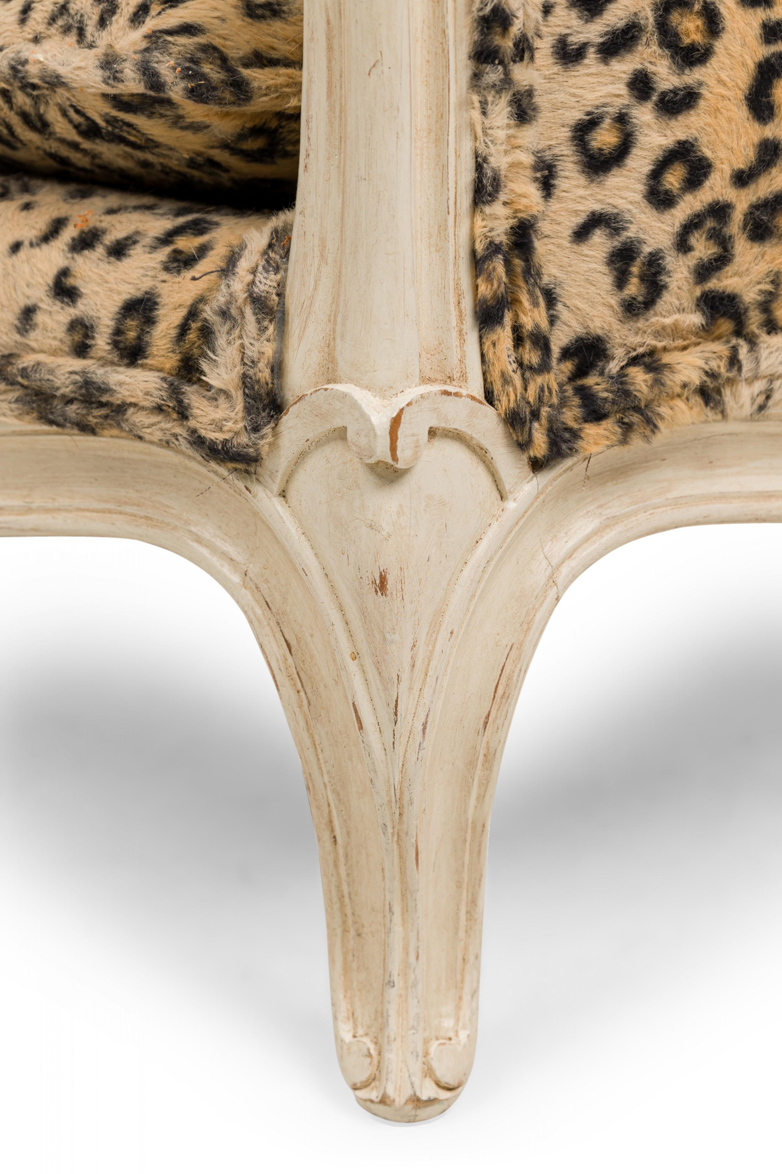 French Louis XV-Style Painted Wood Leopard Print Upholstered Pet Bed For Sale 2