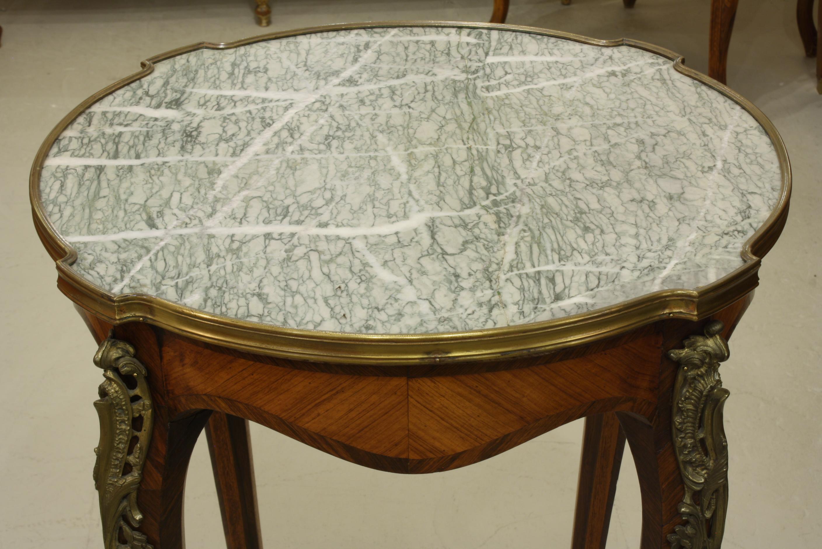 French Louis XV Style Parquetry Gueridon Stand with Marble Top In Good Condition For Sale In Pembroke, MA