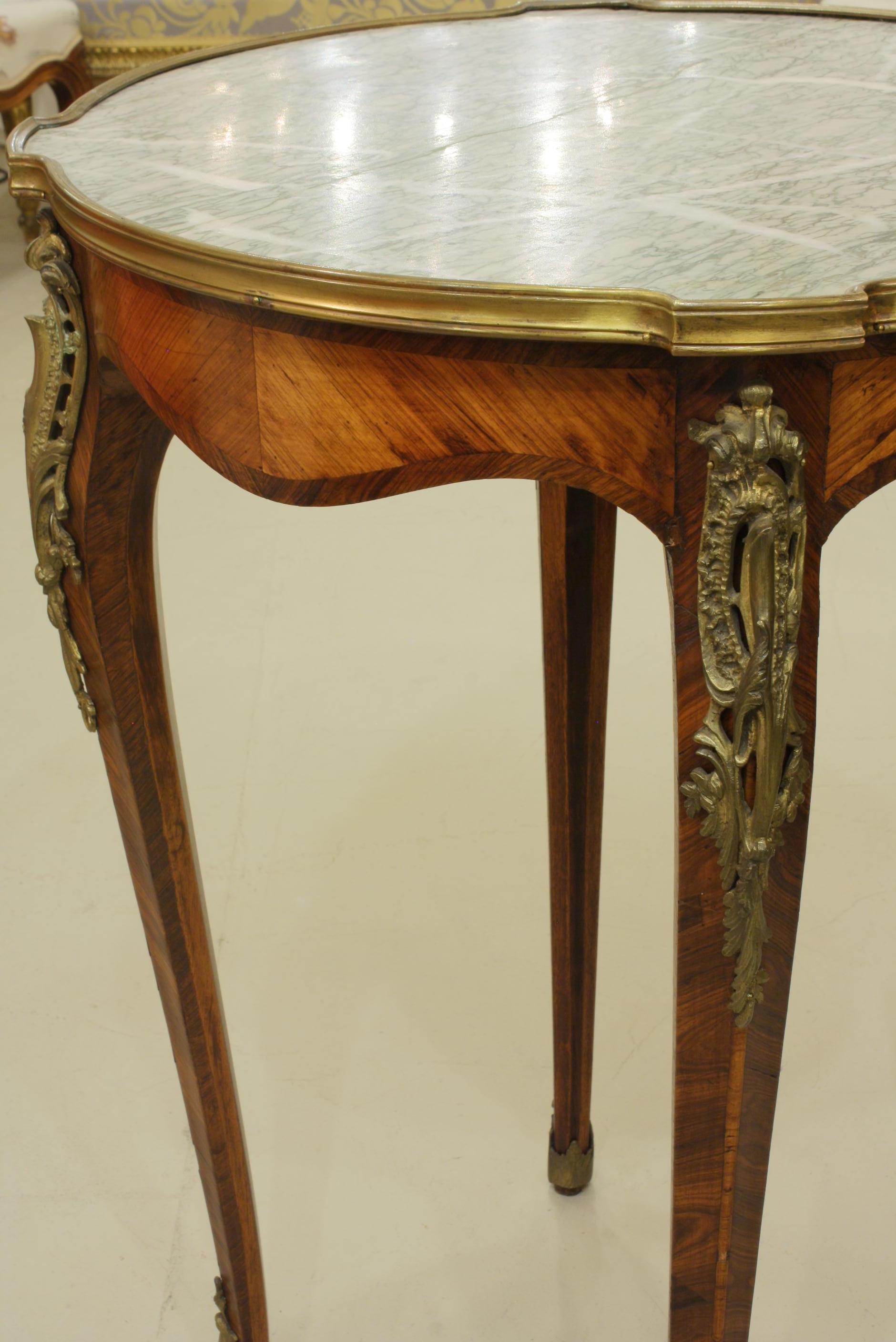 French Louis XV Style Parquetry Gueridon Stand with Marble Top For Sale 1