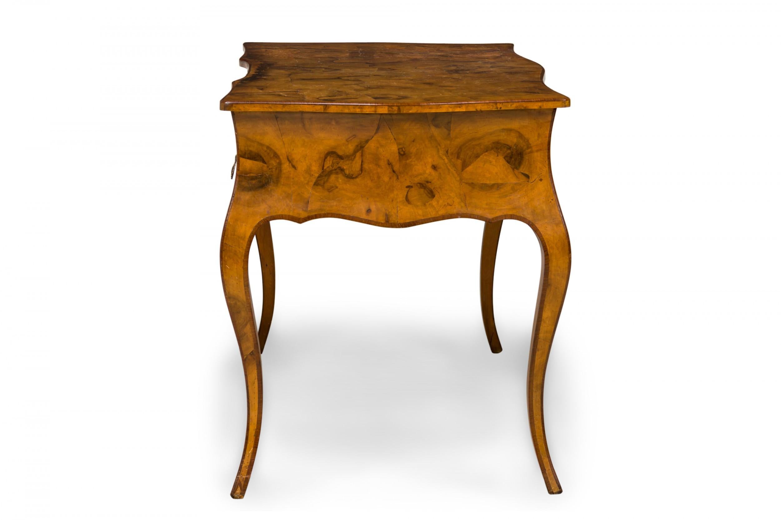French Louis XV-Style Patchwork Burlwood Veneer Desk In Good Condition For Sale In New York, NY