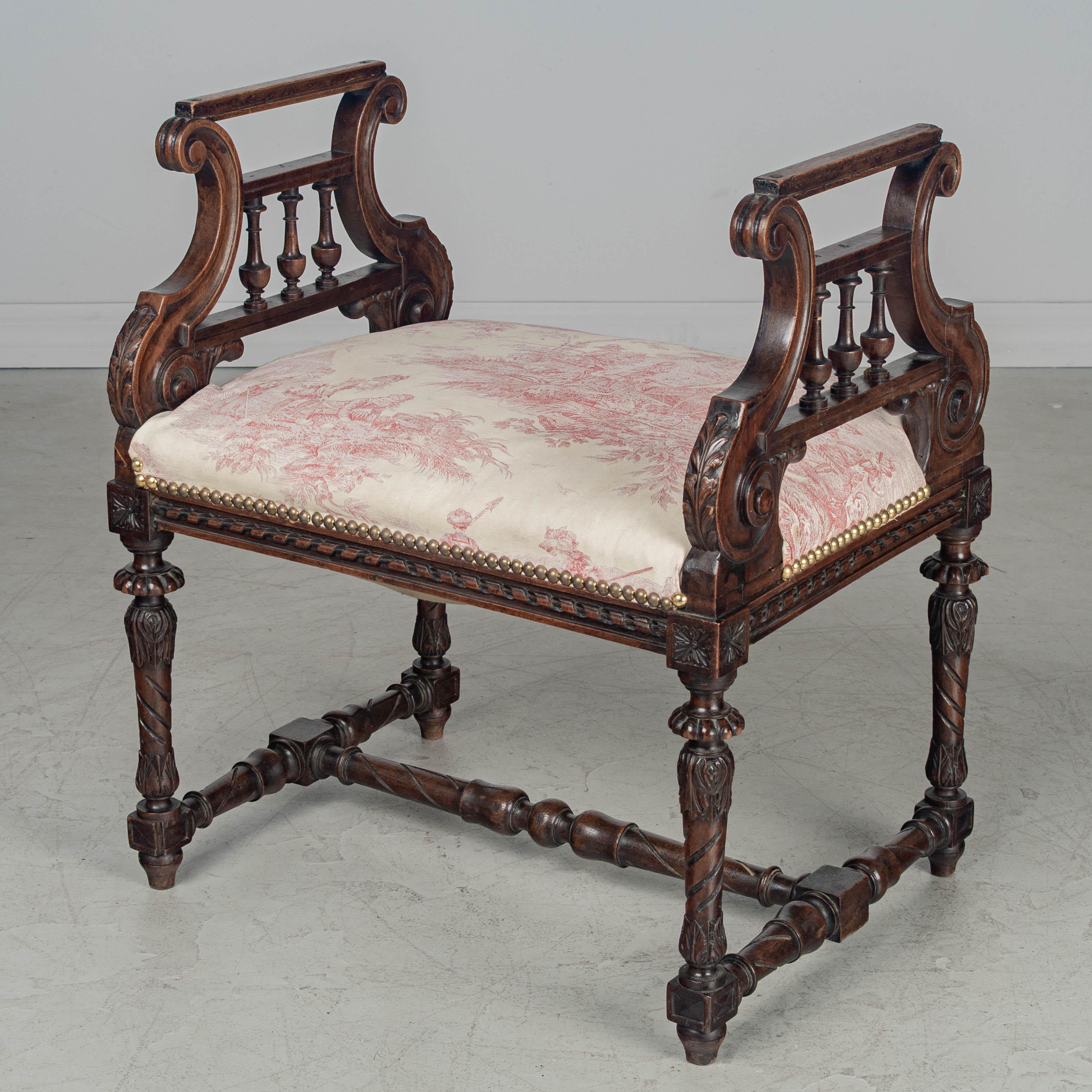 Banqueta de piano francesa estilo Luis XV Tallado a mano en venta