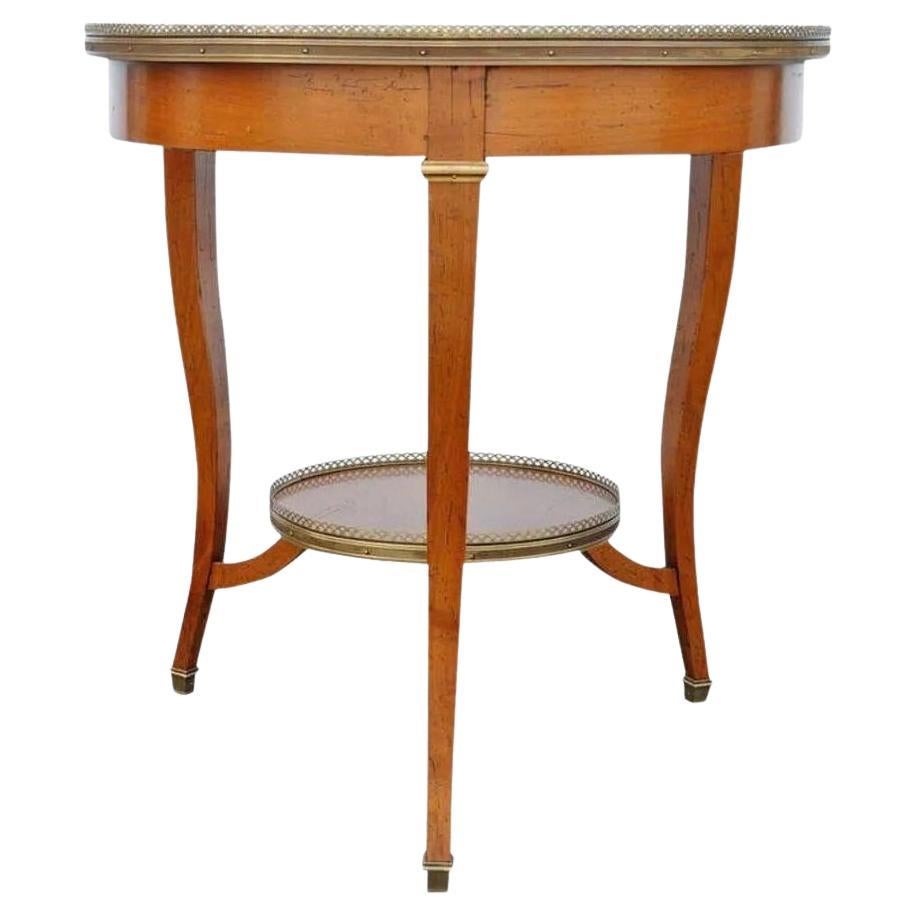 Tavolo da lampada rotondo in legno di ciliegio Bouillotte in stile Luigi XV francese con ornamento in bronzo