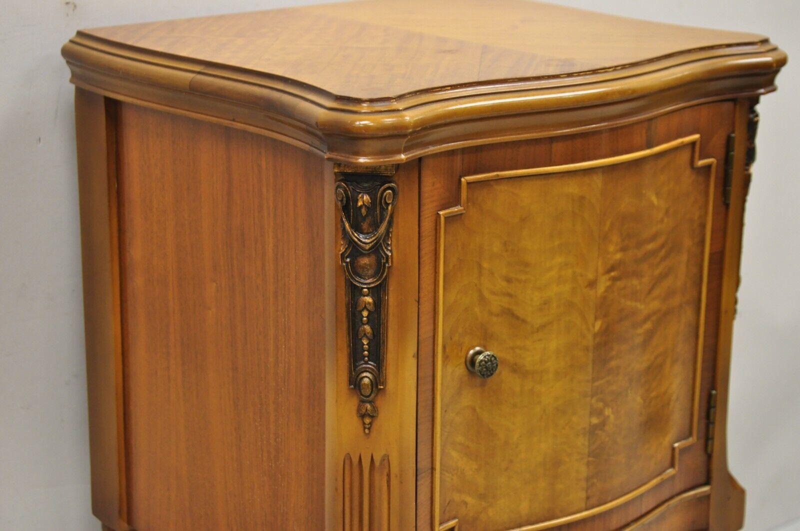 French Louis XV Style Satinwood One Door Nightstand Bedside Cabinet by Joerns In Good Condition For Sale In Philadelphia, PA
