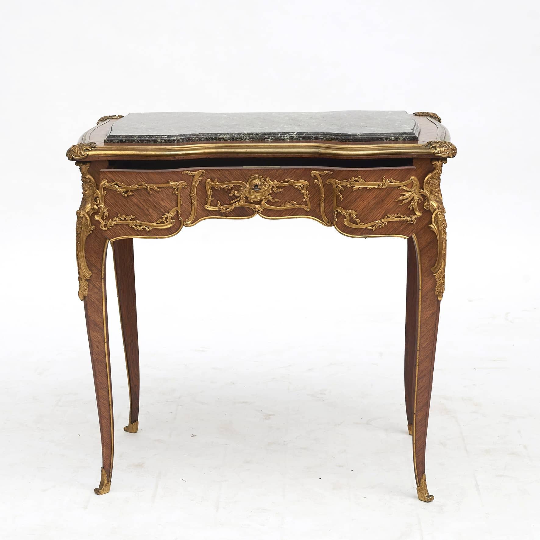 French Louis XV Style Side Table in Kingwood a  gilt bronze Attributed To Zwiner In Good Condition For Sale In Kastrup, DK