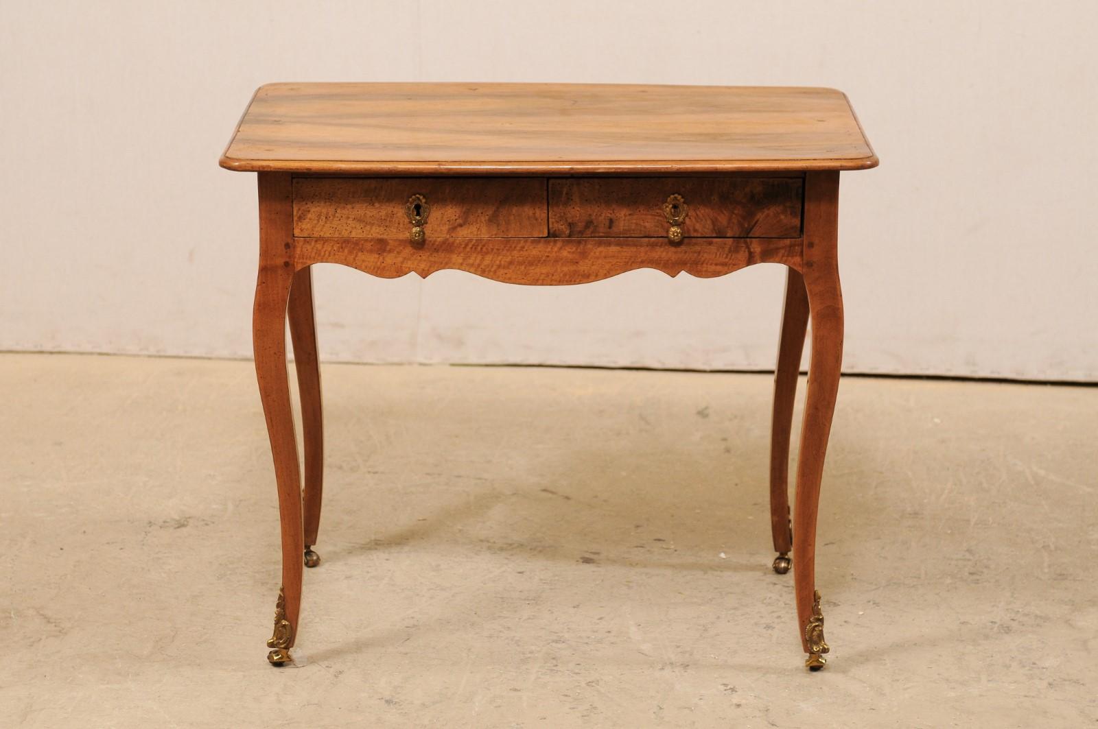 French Louis XV Style Side Table w/ Brass Embellishments and Petite Caster Feet In Good Condition In Atlanta, GA