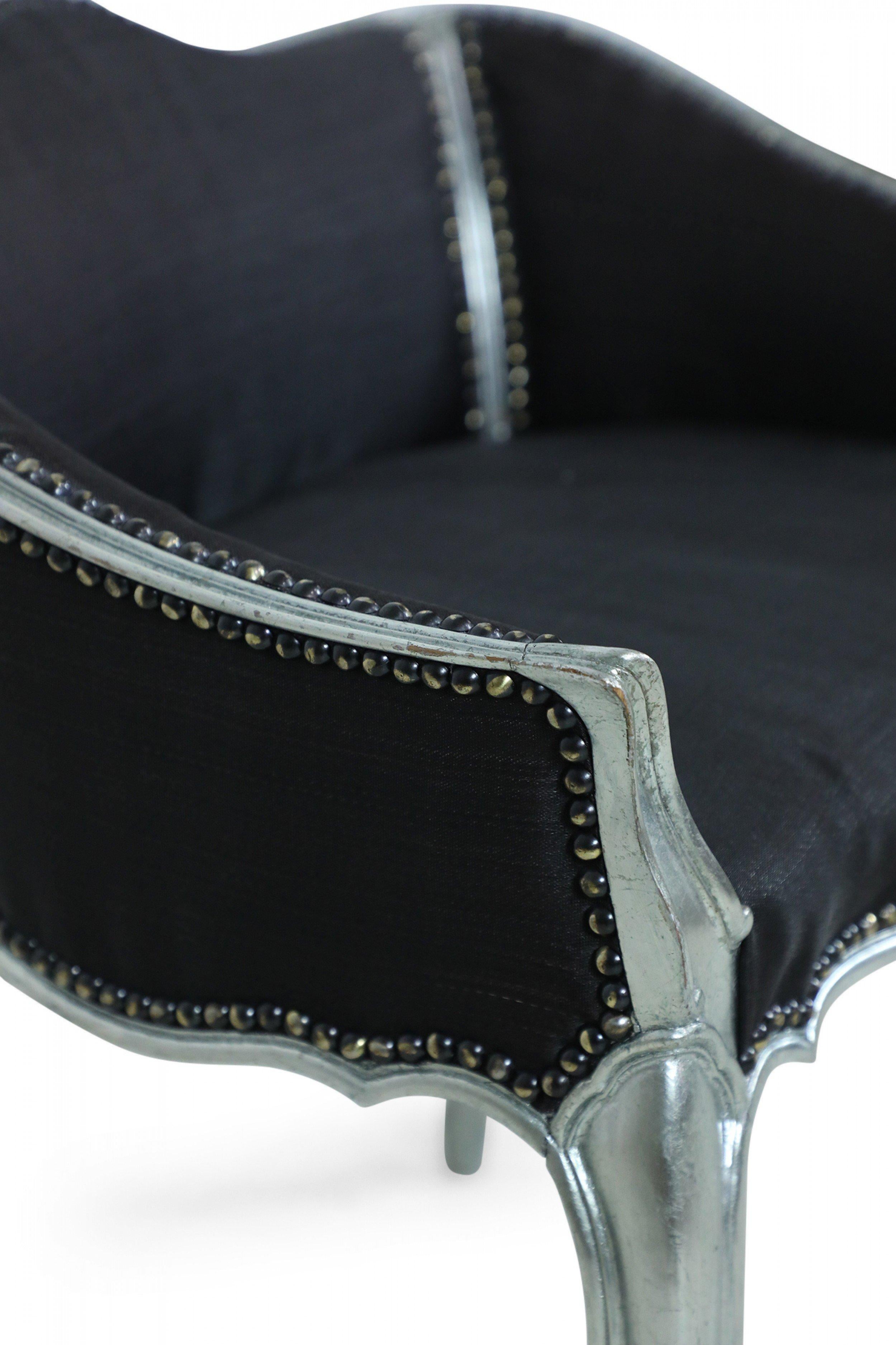 Chaise de coiffeuse française de style Louis XV à dossier bas argenté en vente 4