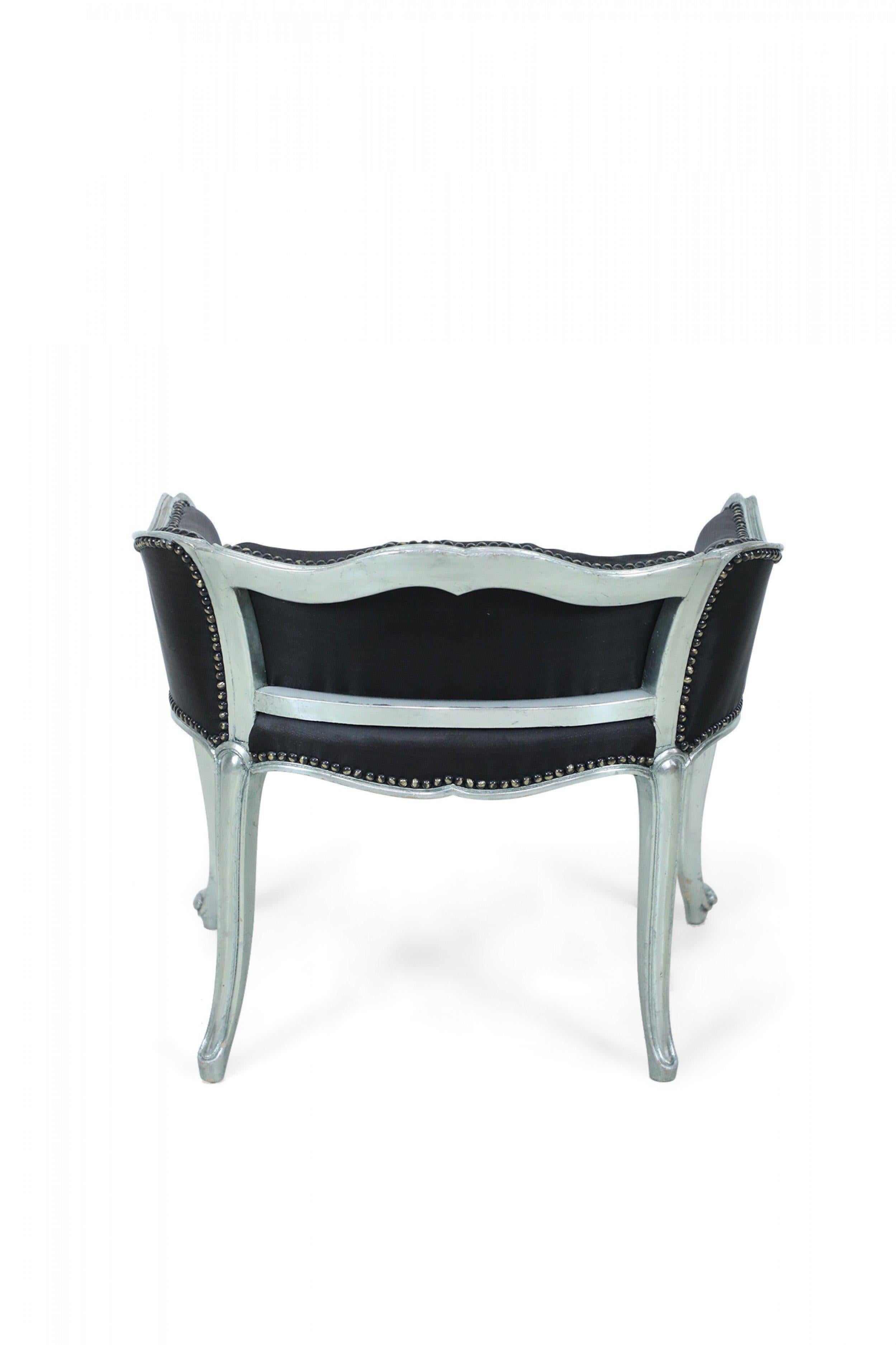 Chaise de coiffeuse française de style Louis XV à dossier bas argenté en vente 8