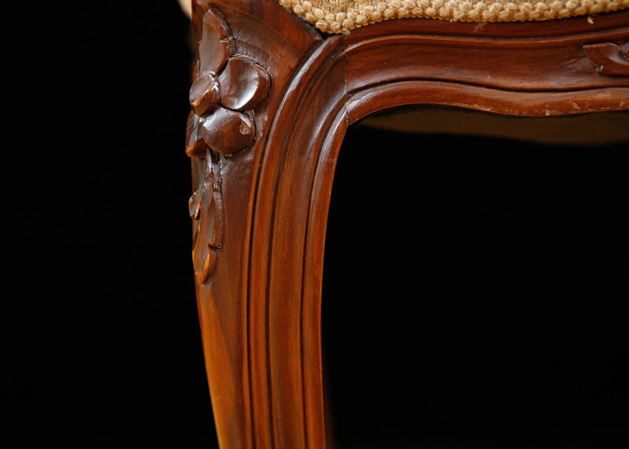 French Louis XV-Style Square Stool in Walnut with Upholstered Seat, circa 1900 In Good Condition In Miami, FL