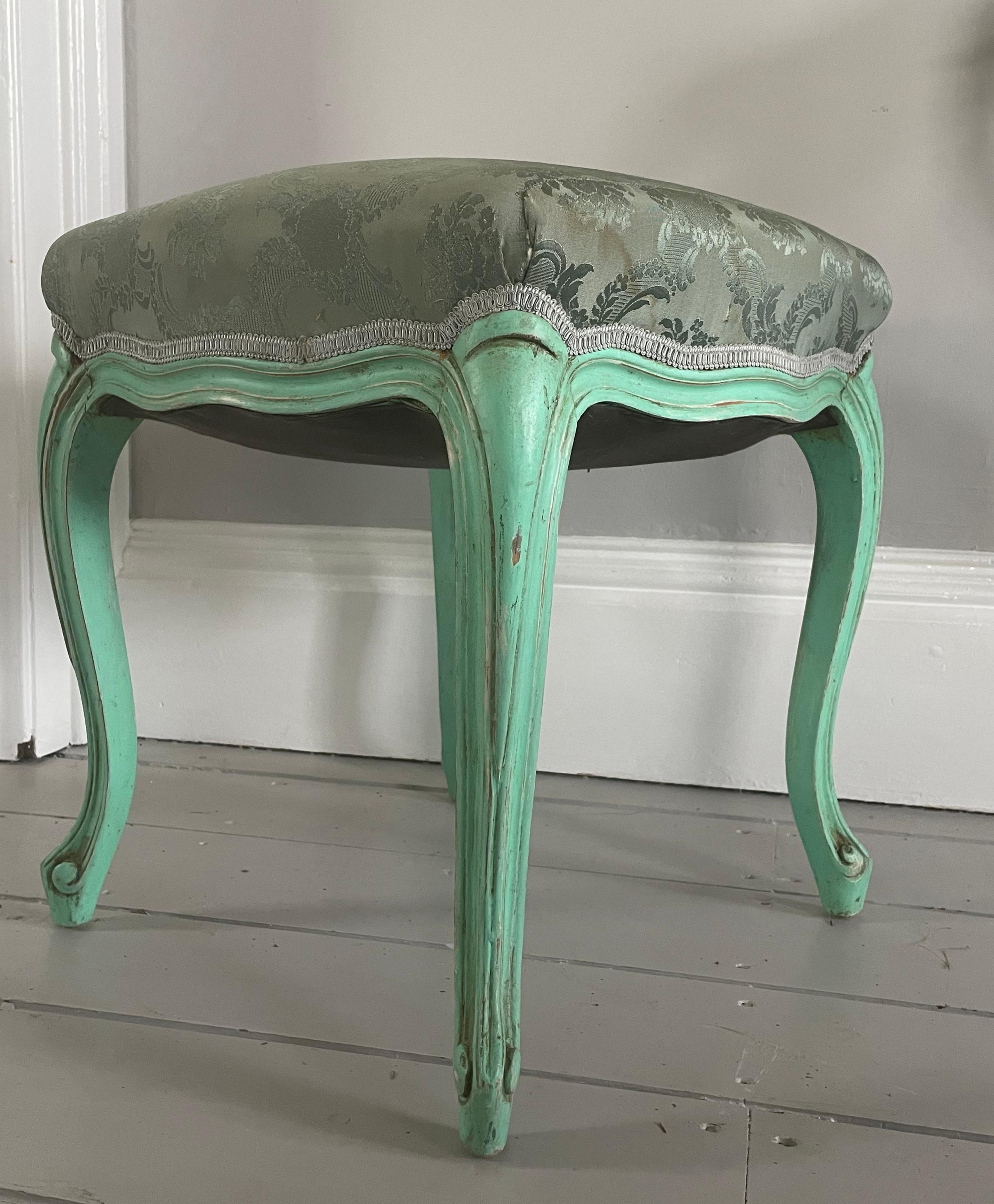 Walnut French Louis XV-Style Stool with Cabriole Legs and Hoof Feet For Sale